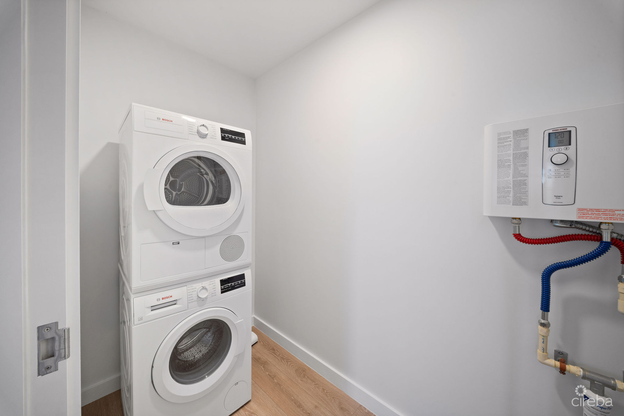 ONE | GT RESIDENCES – UNIT 917