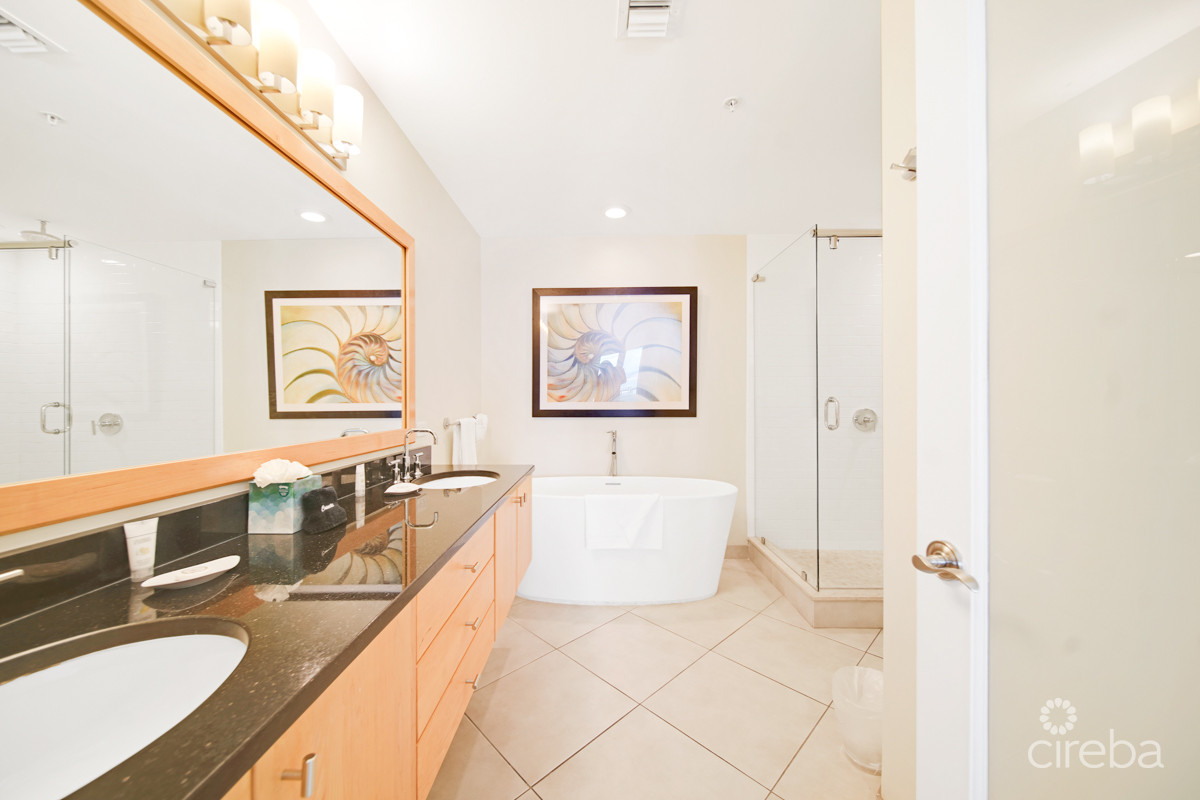 SOUTH BAY BEACH CLUB, 3BR CONDO WITH PARKING SPACE