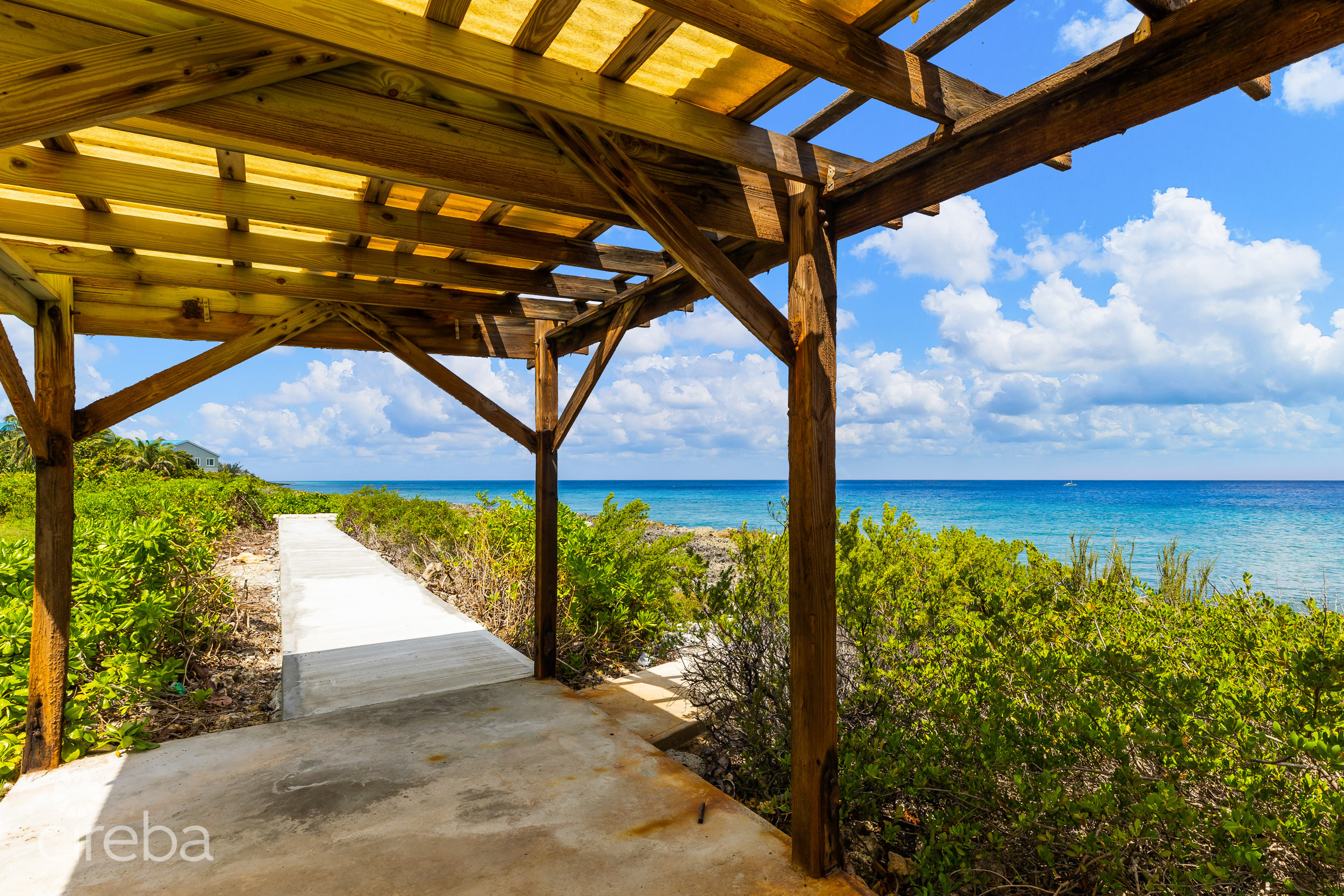 130 FT OCEANFRONT SITE: 1.88 ACRES  ON CONCH POINT RD