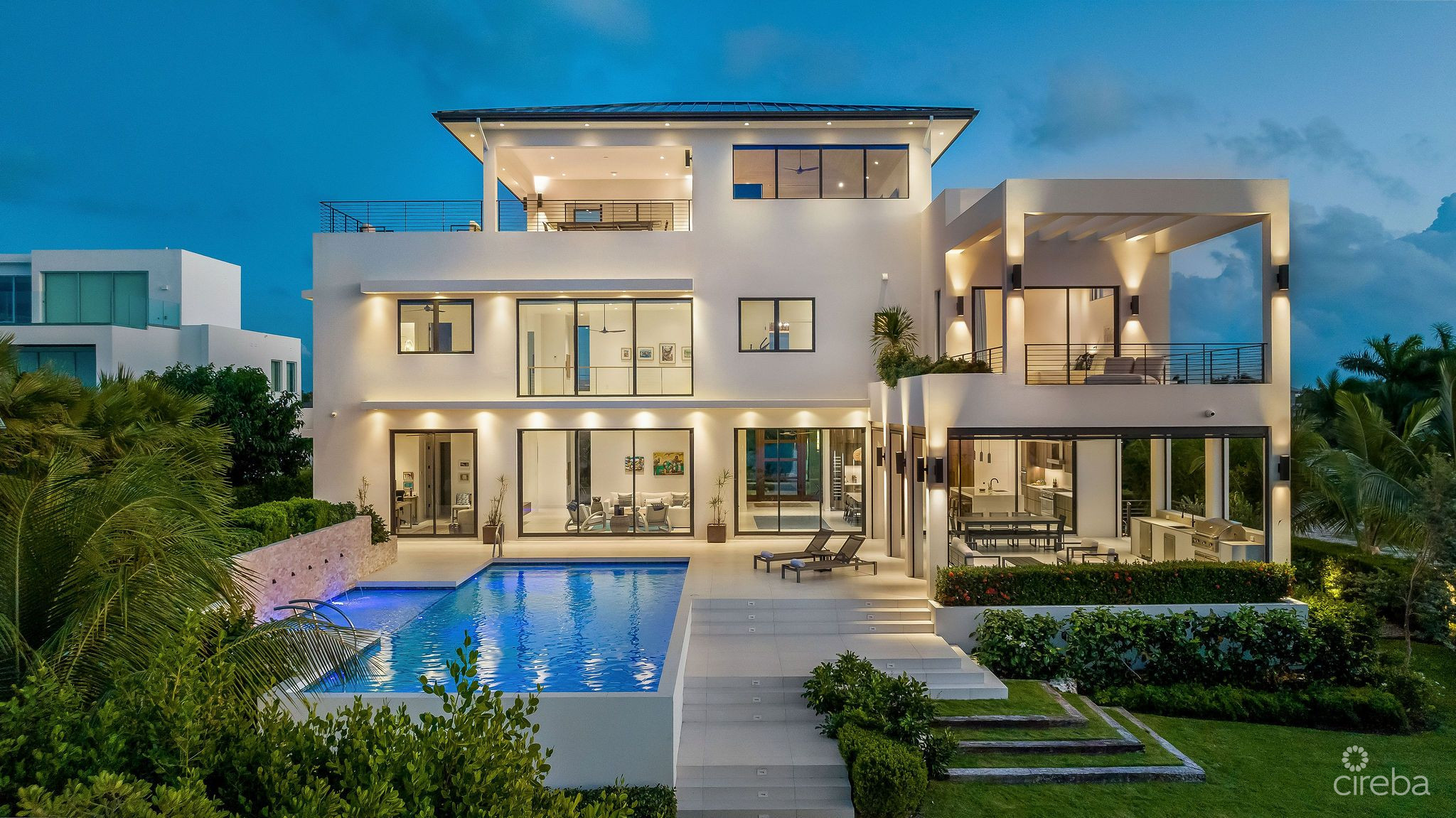 60 LALIQUE PENINSULA QUAY – LAID-BACK LUXURY FAMILY HOME IN CRYSTAL HARBOUR