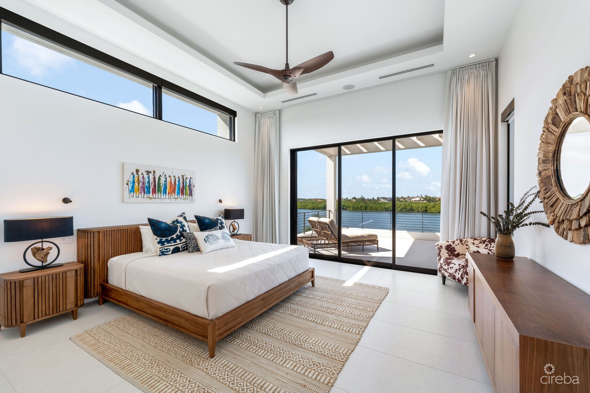 60 LALIQUE PENINSULA QUAY – LAID-BACK LUXURY FAMILY HOME IN CRYSTAL HARBOUR