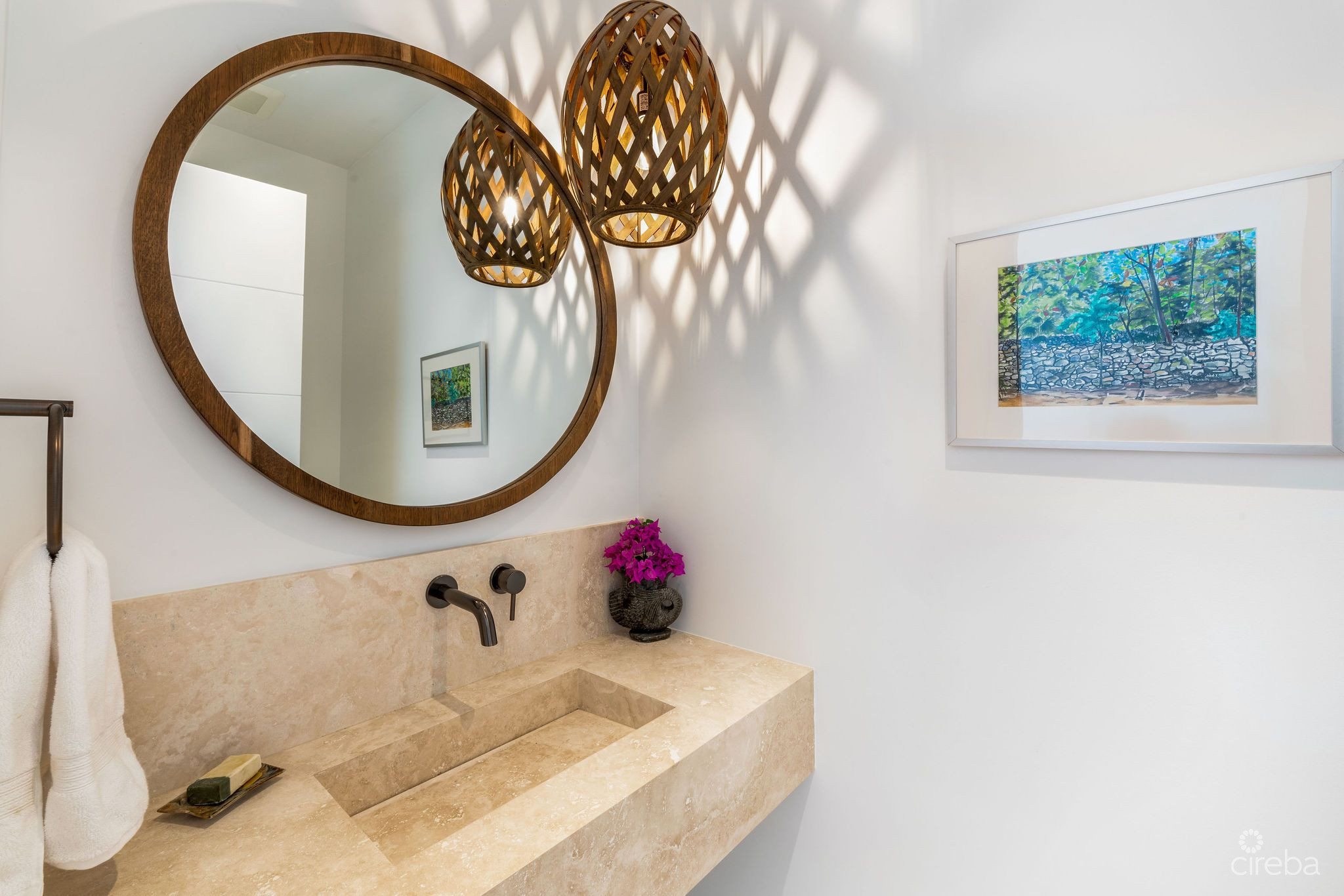 60 LALIQUE PENINSULA QUAY – LAID-BACK LUXURY FAMILY HOME IN CRYSTAL HARBOUR