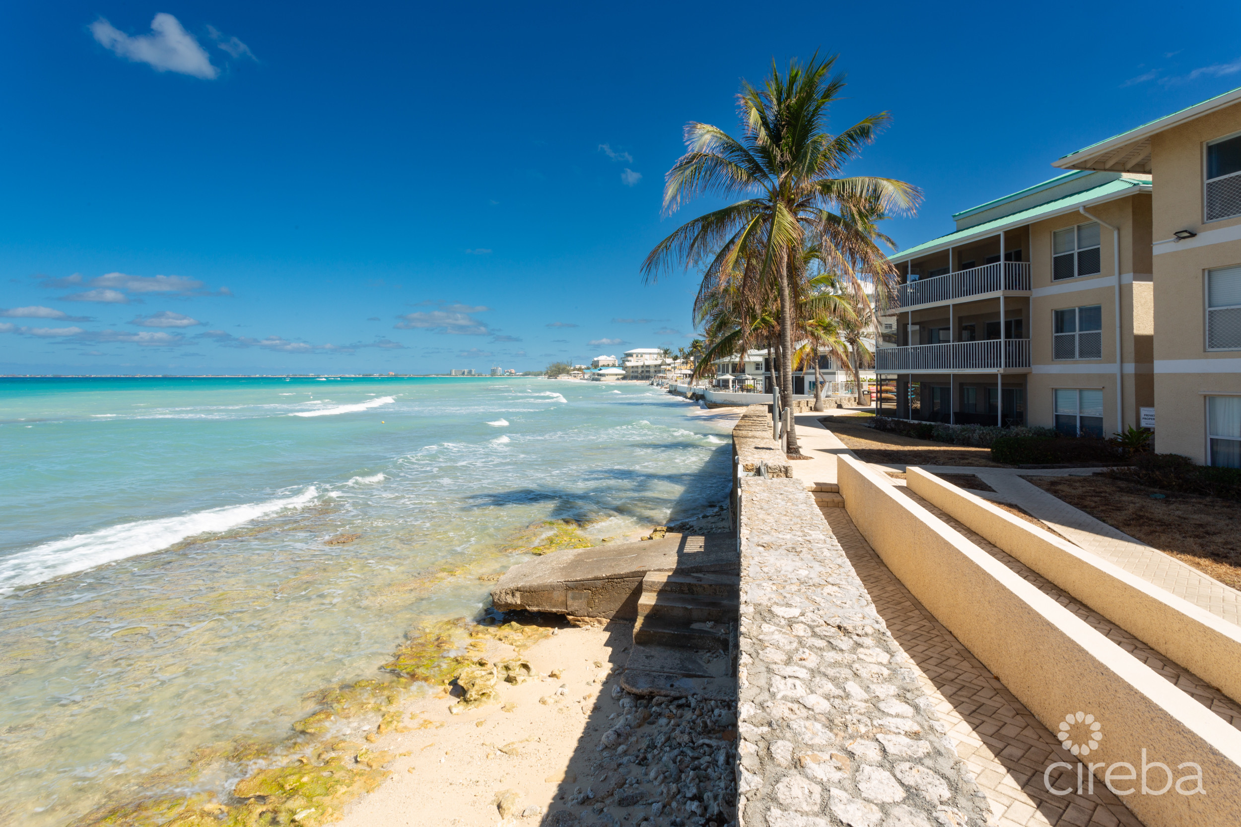 PLANTATION VILLAGE 3 BED PARTIAL SEA VIEWS