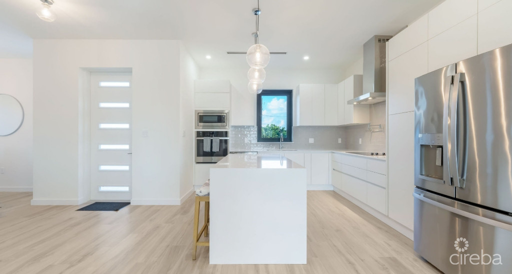 PARAISO RESIDENCES #7 – PRE-CONSTRUCTION