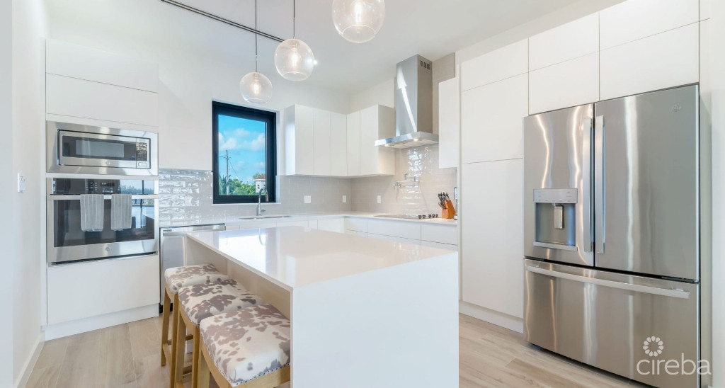 PARAISO RESIDENCES #7 – PRE-CONSTRUCTION