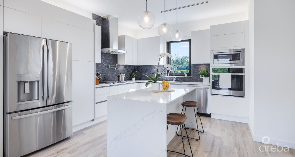 PARAISO RESIDENCES #7 – PRE-CONSTRUCTION