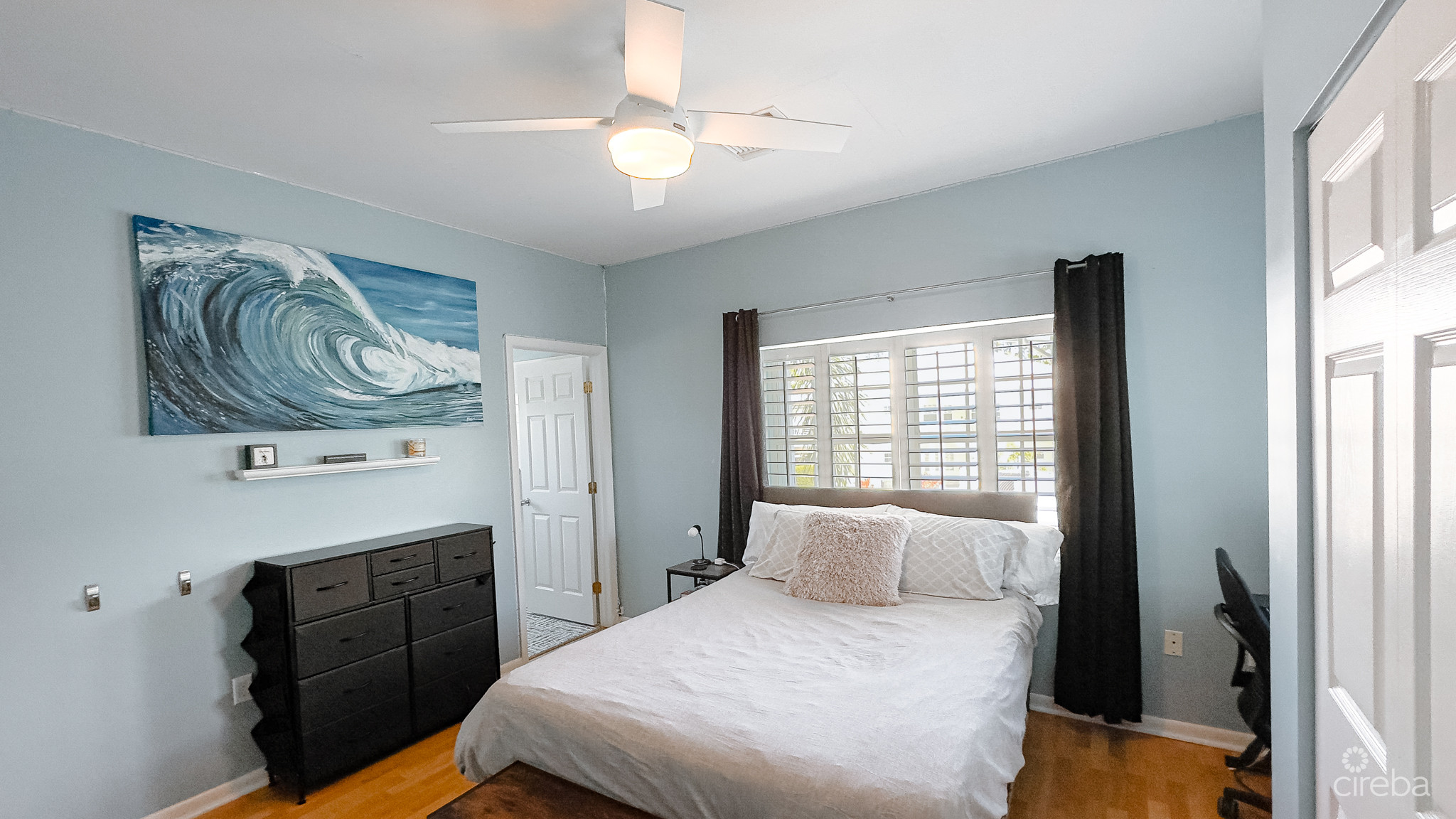 SOUTH SOUND 4 BED HOME -SUNRISE