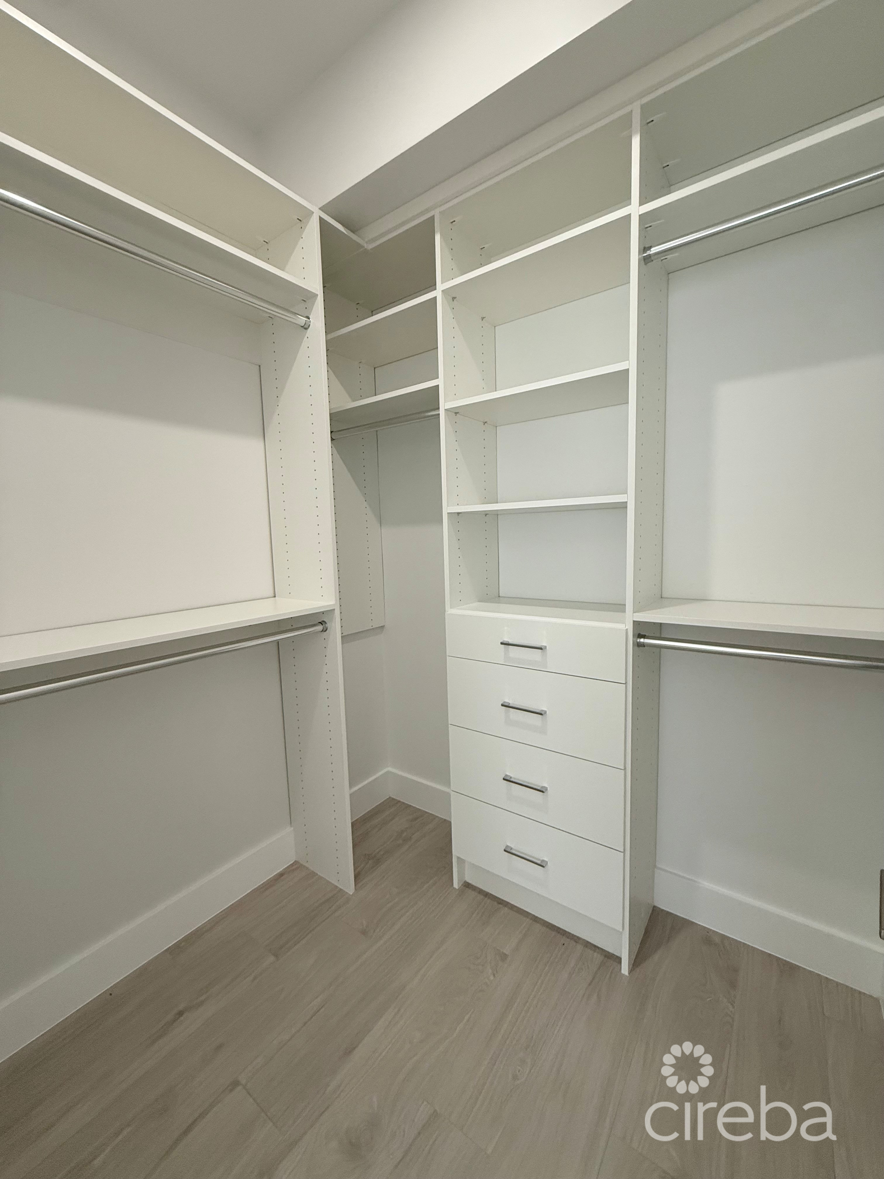 BODDEN TOWN DUPLEX – BLANCO, UNIT A