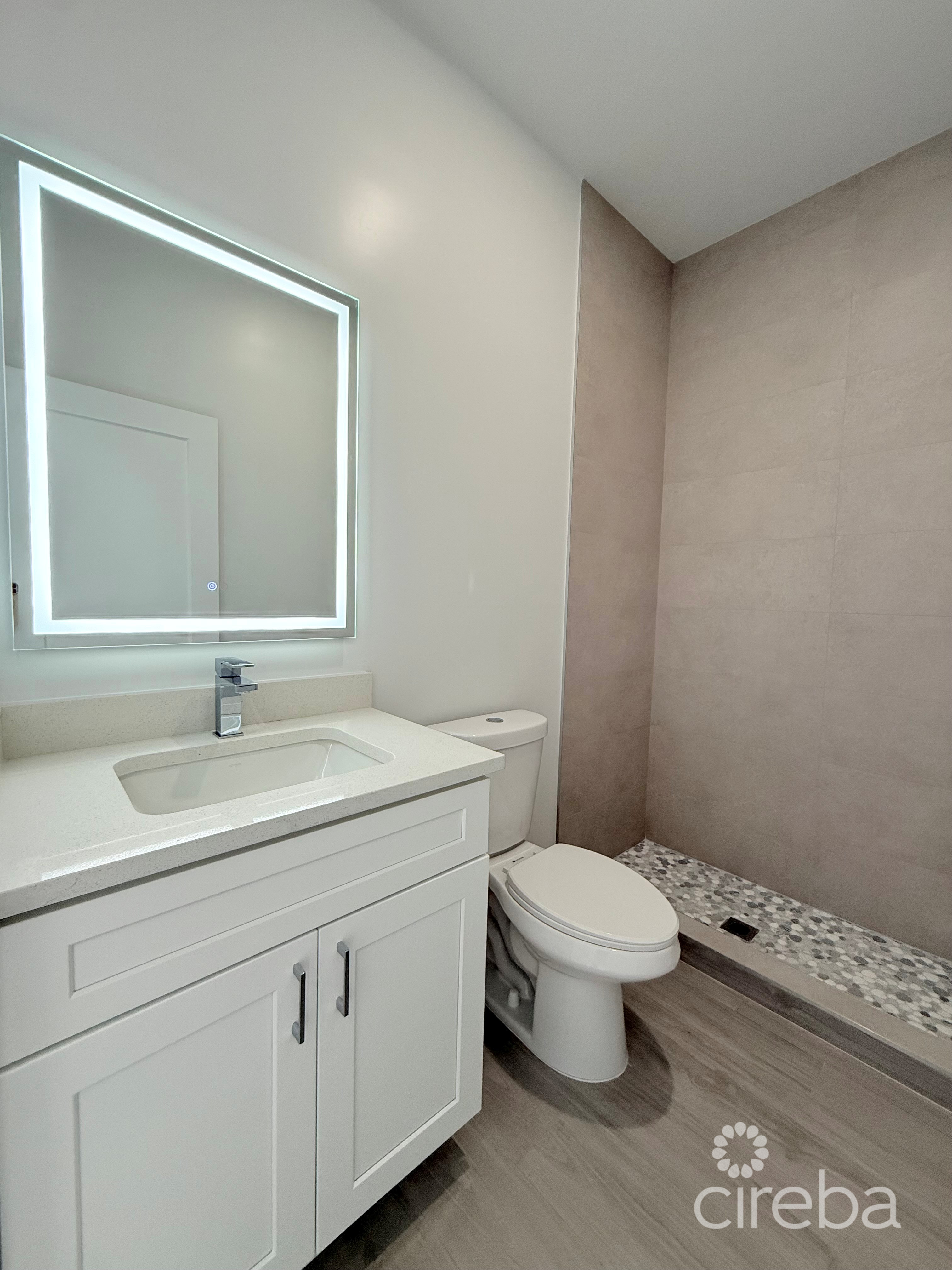 BODDEN TOWN DUPLEX – BLANCO, UNIT A