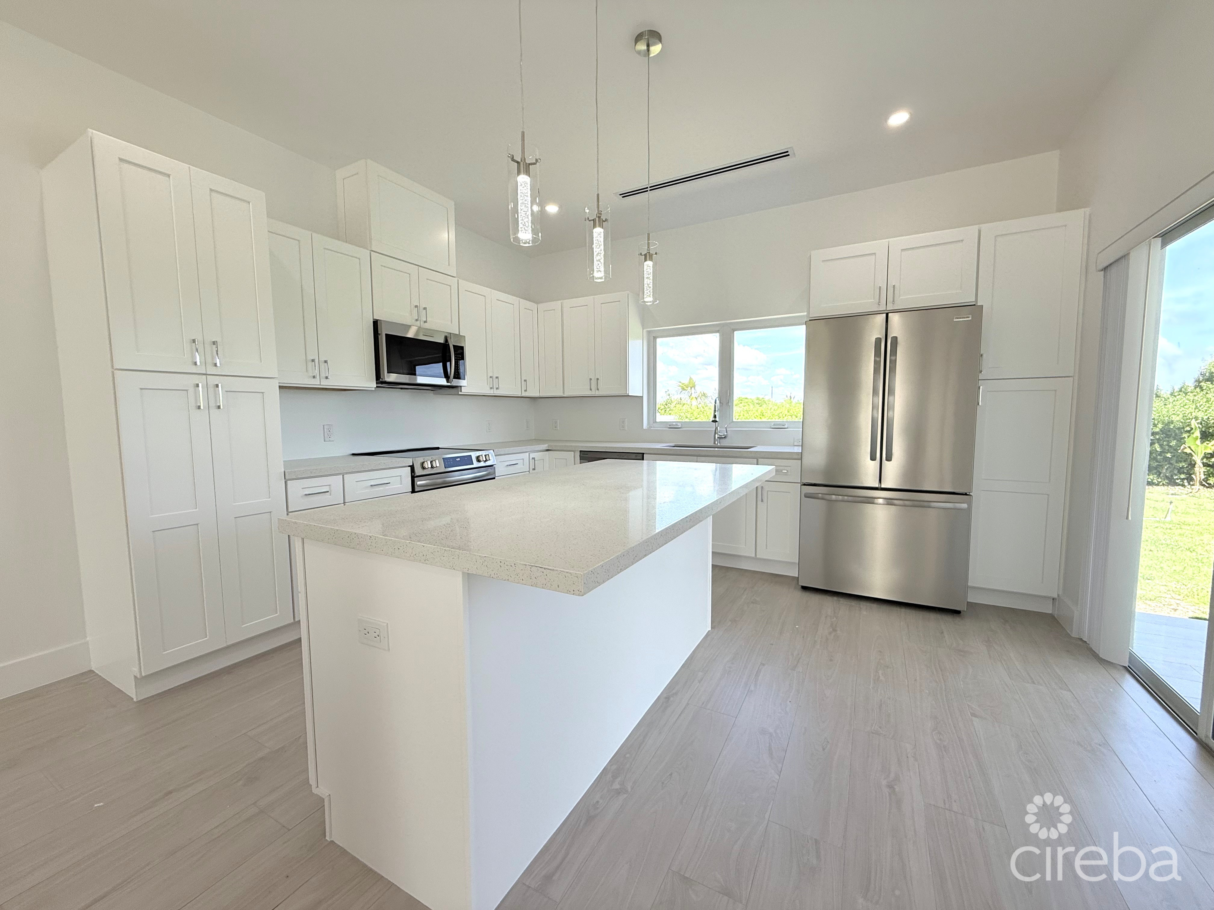 BODDEN TOWN DUPLEX – BLANCO, UNIT A