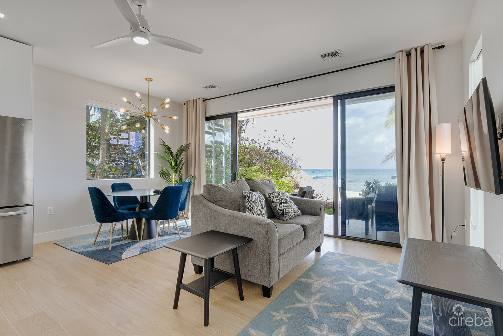 SILVER REEF RESIDENCES UNIT 1