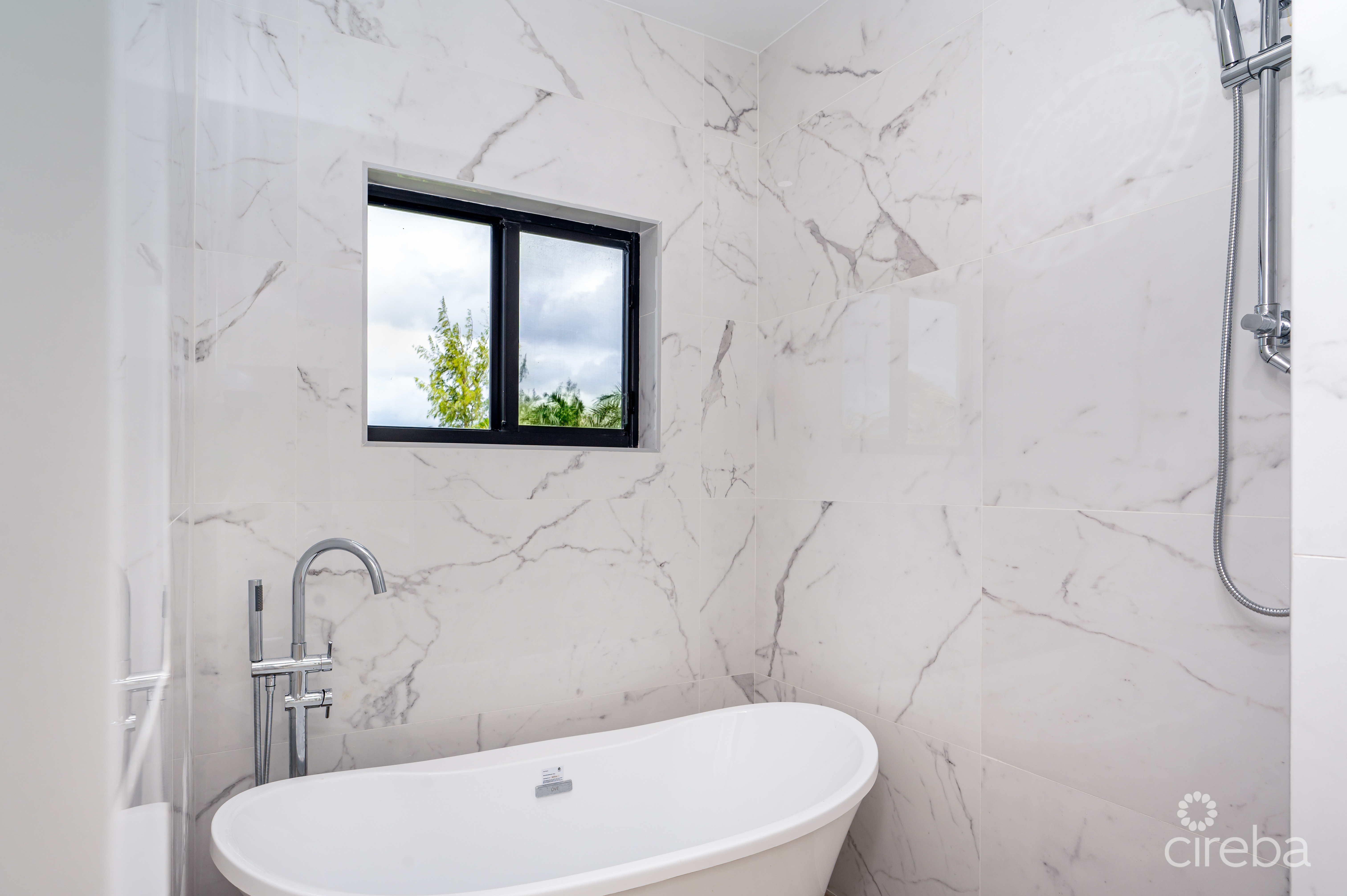 LAVANIA COURT – GATED – LARGE 2 BED 2.5 BATH TOWNHOMES