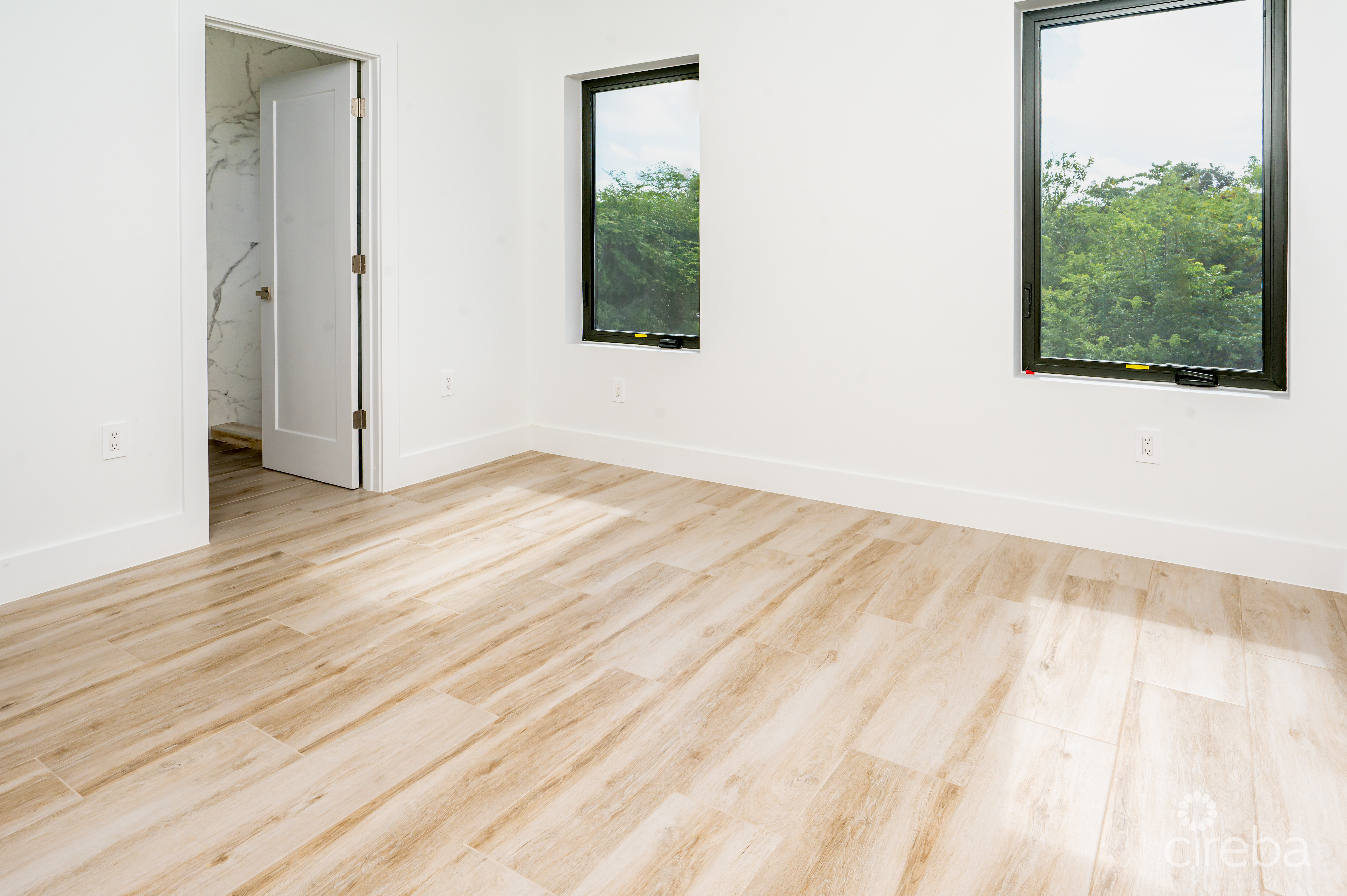 LAVANIA COURT – GATED – LARGE 2 BED 2.5 BATH TOWNHOMES