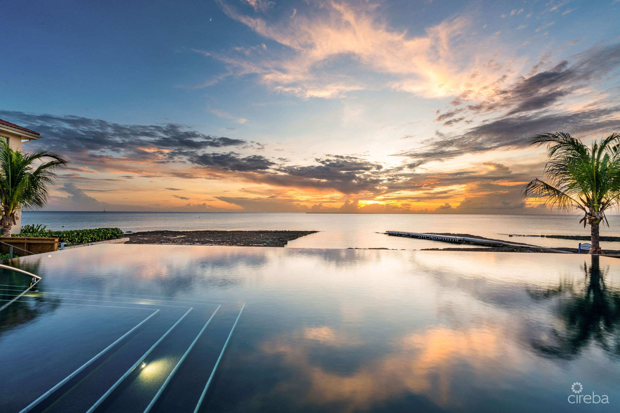 AQUA 1 – LUXURY CONDO ON SEVEN MILE BEACH