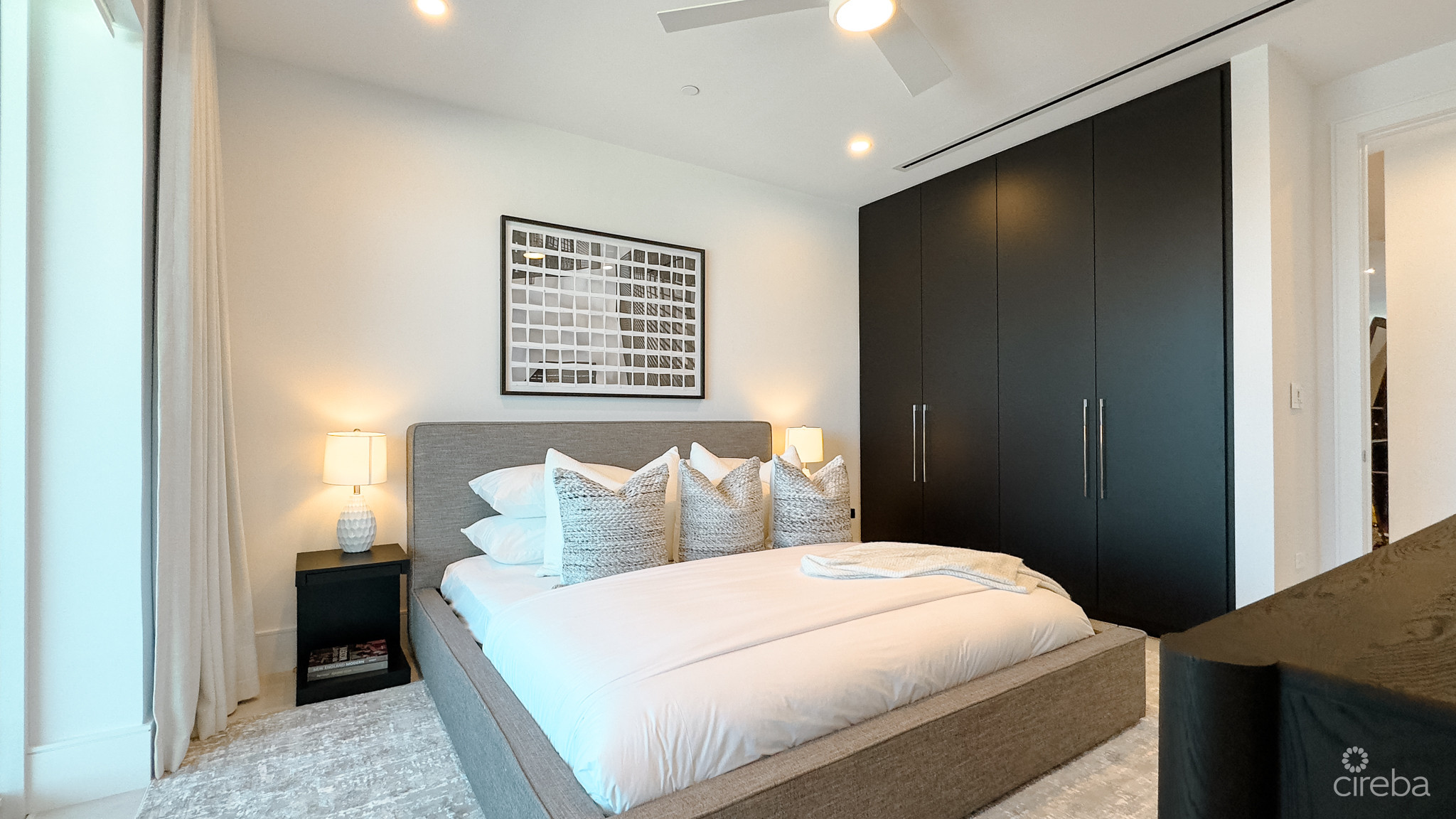 AQUA RESIDENCE 7 – LUXURY SEVEN MILE BEACH CONDO (FULLY FURNISHED)
