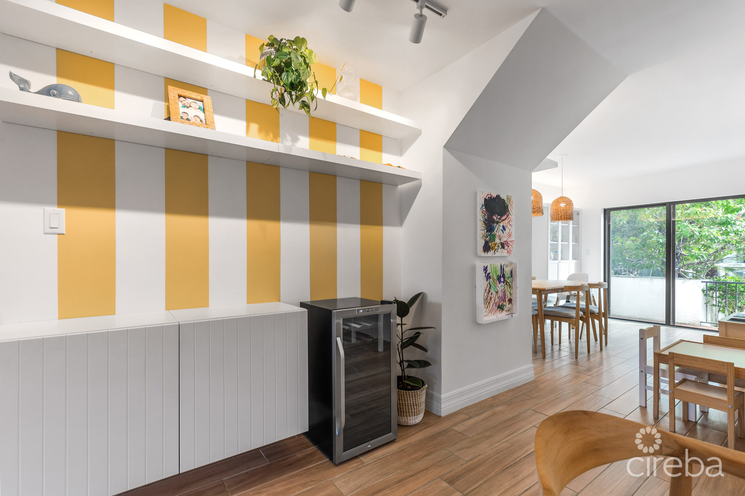 CANALFRONT 4 BED | 4.5 BATH – NEWLY RENOVATED GOVERNORS HARBOUR HOME