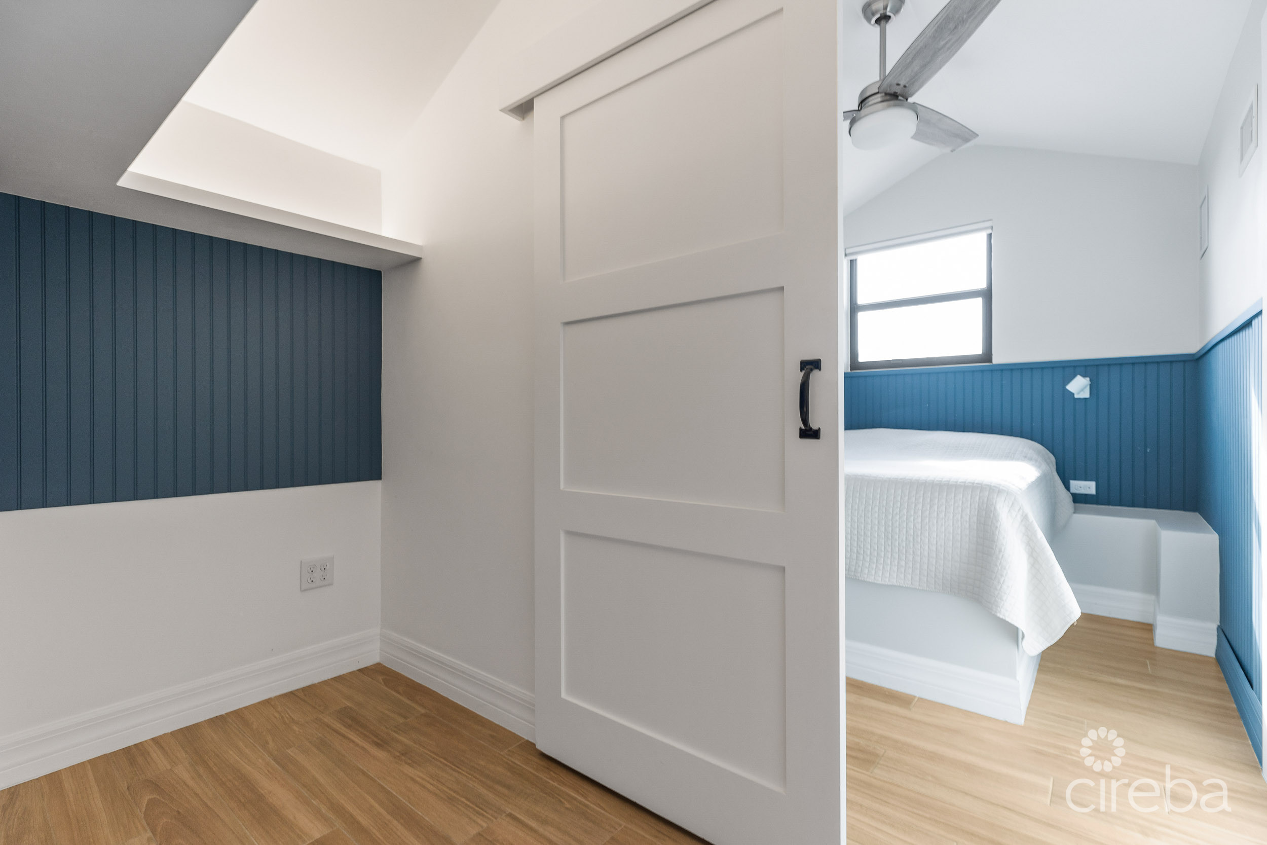 CANALFRONT 4 BED | 4.5 BATH – NEWLY RENOVATED GOVERNORS HARBOUR HOME