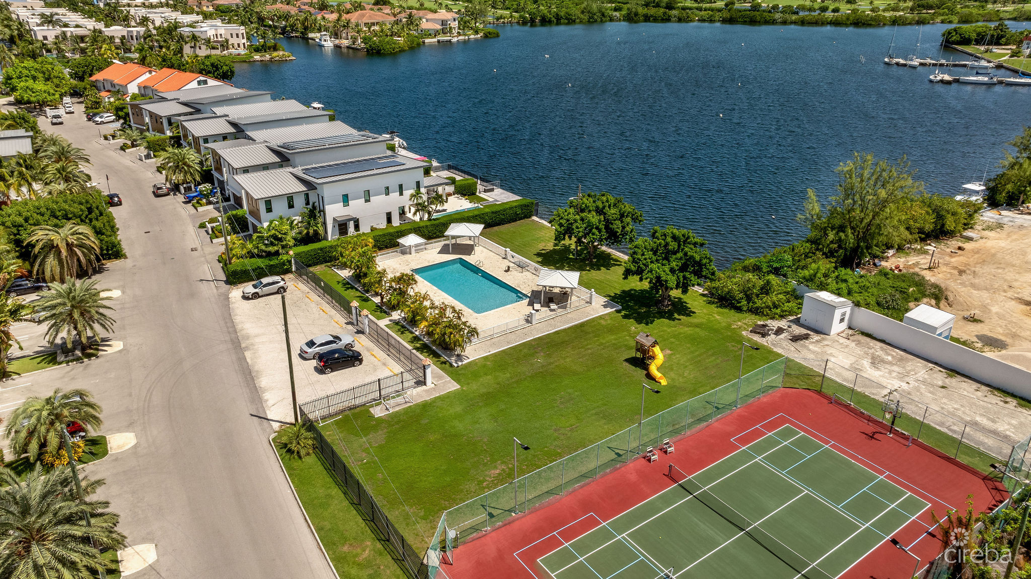 CANALFRONT 4 BED | 4.5 BATH – NEWLY RENOVATED GOVERNORS HARBOUR HOME