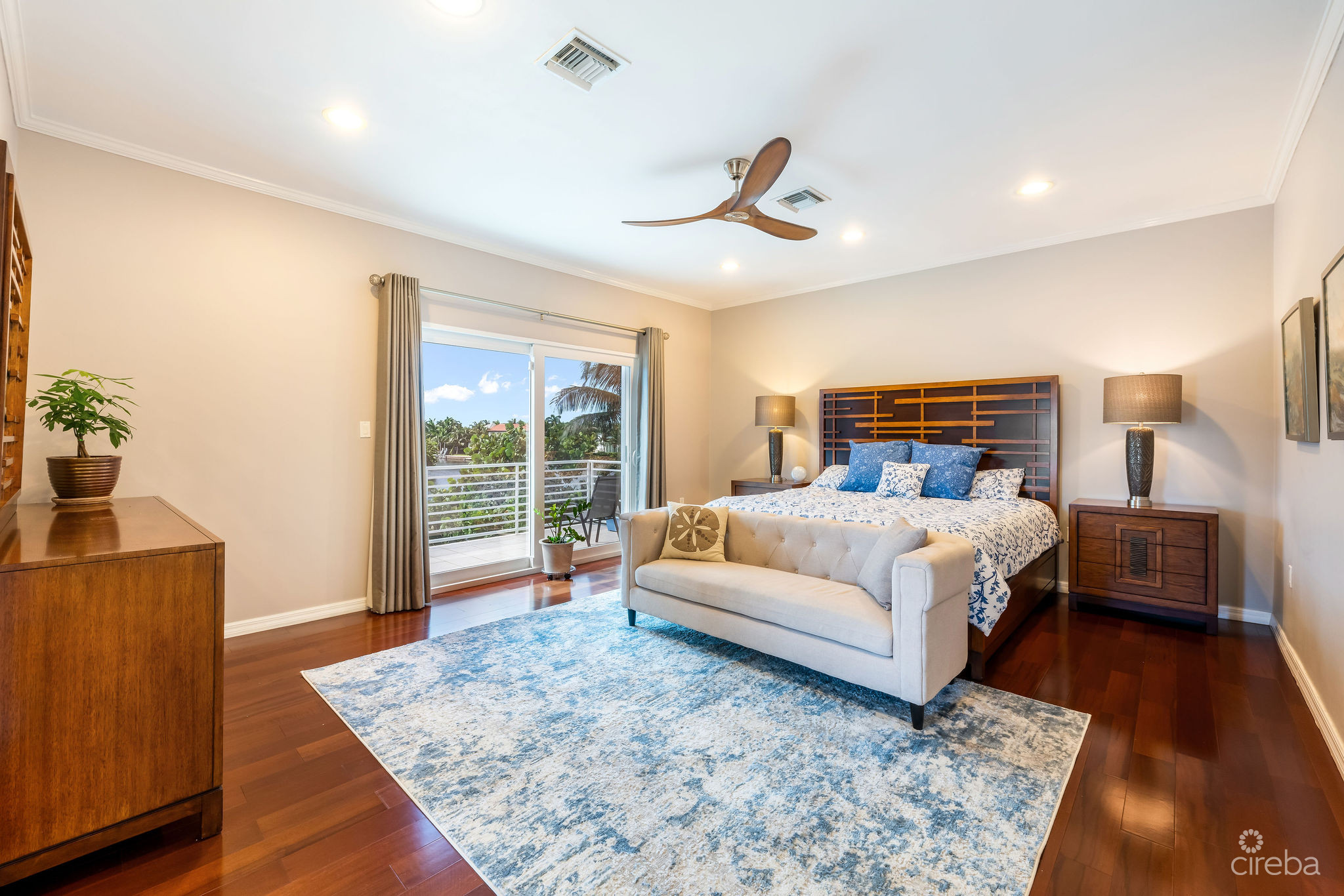 BIMINI DRIVE  – GRAND HARBOUR | EXCLUSIVE 5-BED WATERFRONT HOME