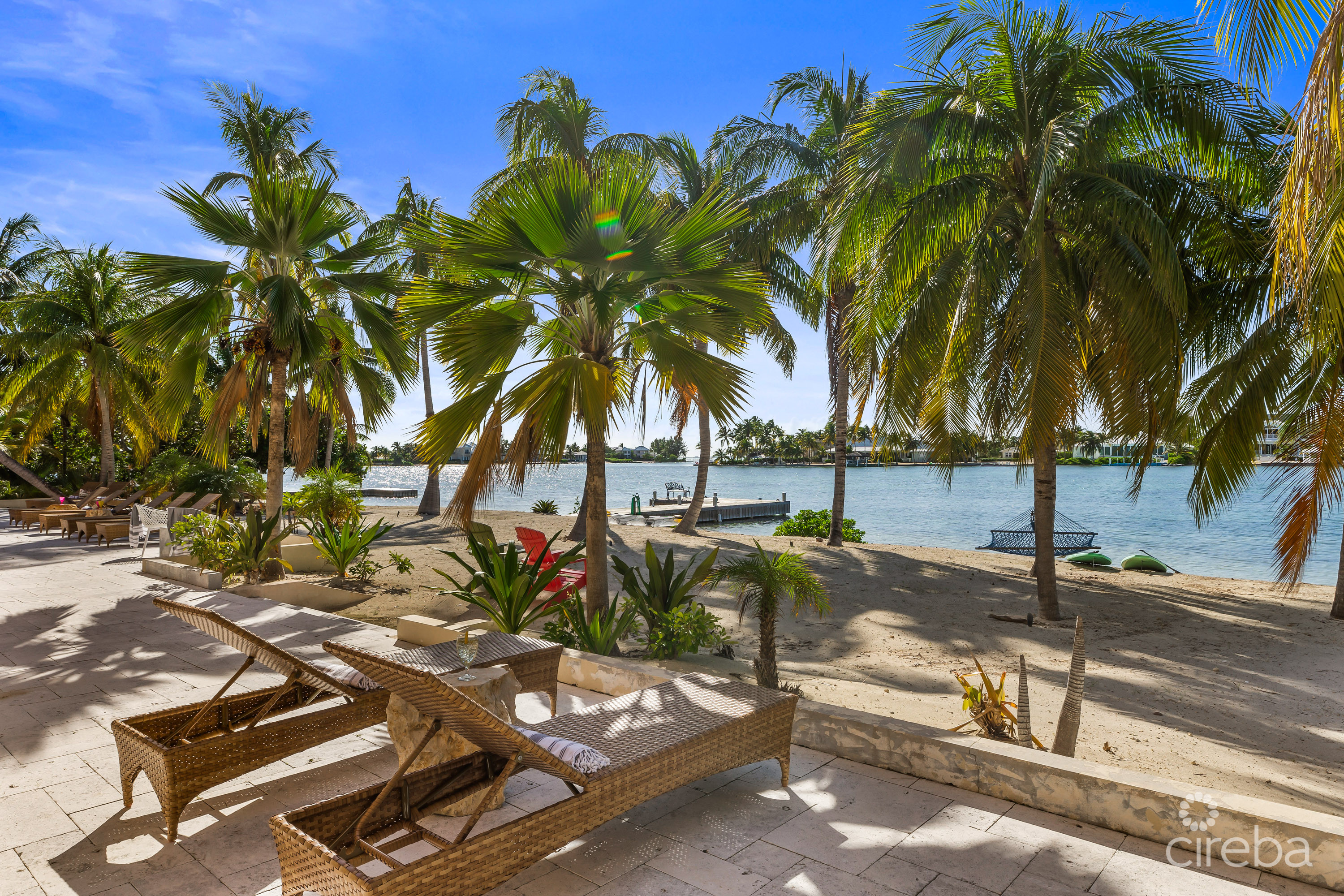 PIECES OF EIGHT, RUM POINT ESTATE