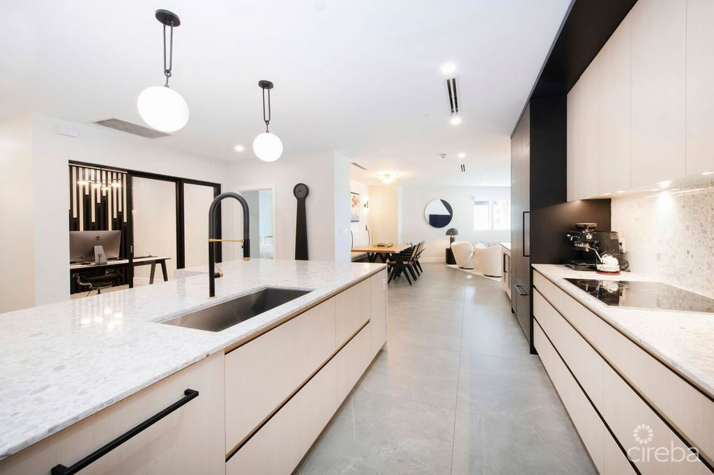 RITZ-CARLTON RESIDENCES #509