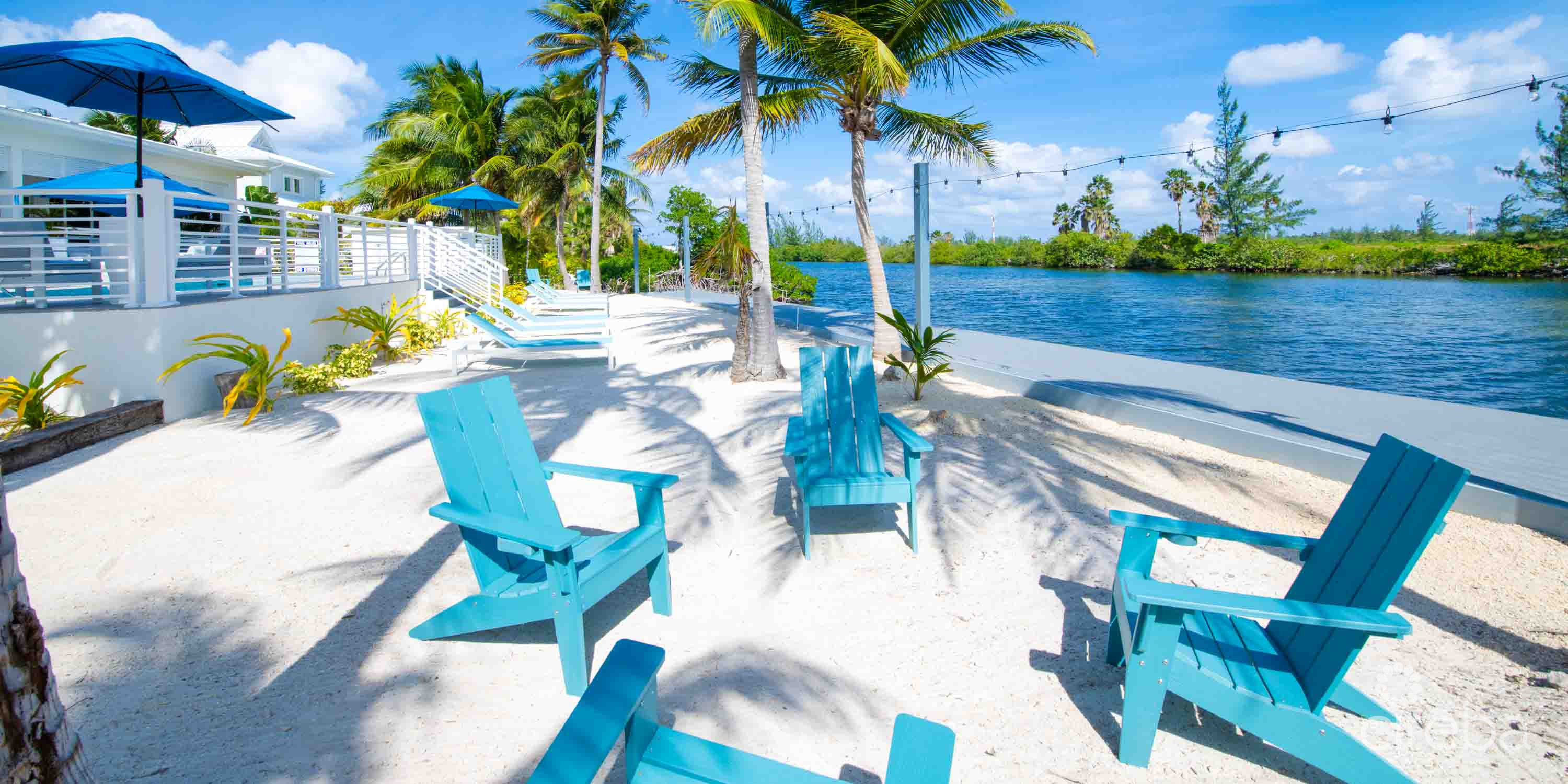 CARIB SUN – EXQUISITE WATERFRONT ESTATE W /GUESTHOUSE IN CAYMAN KAI