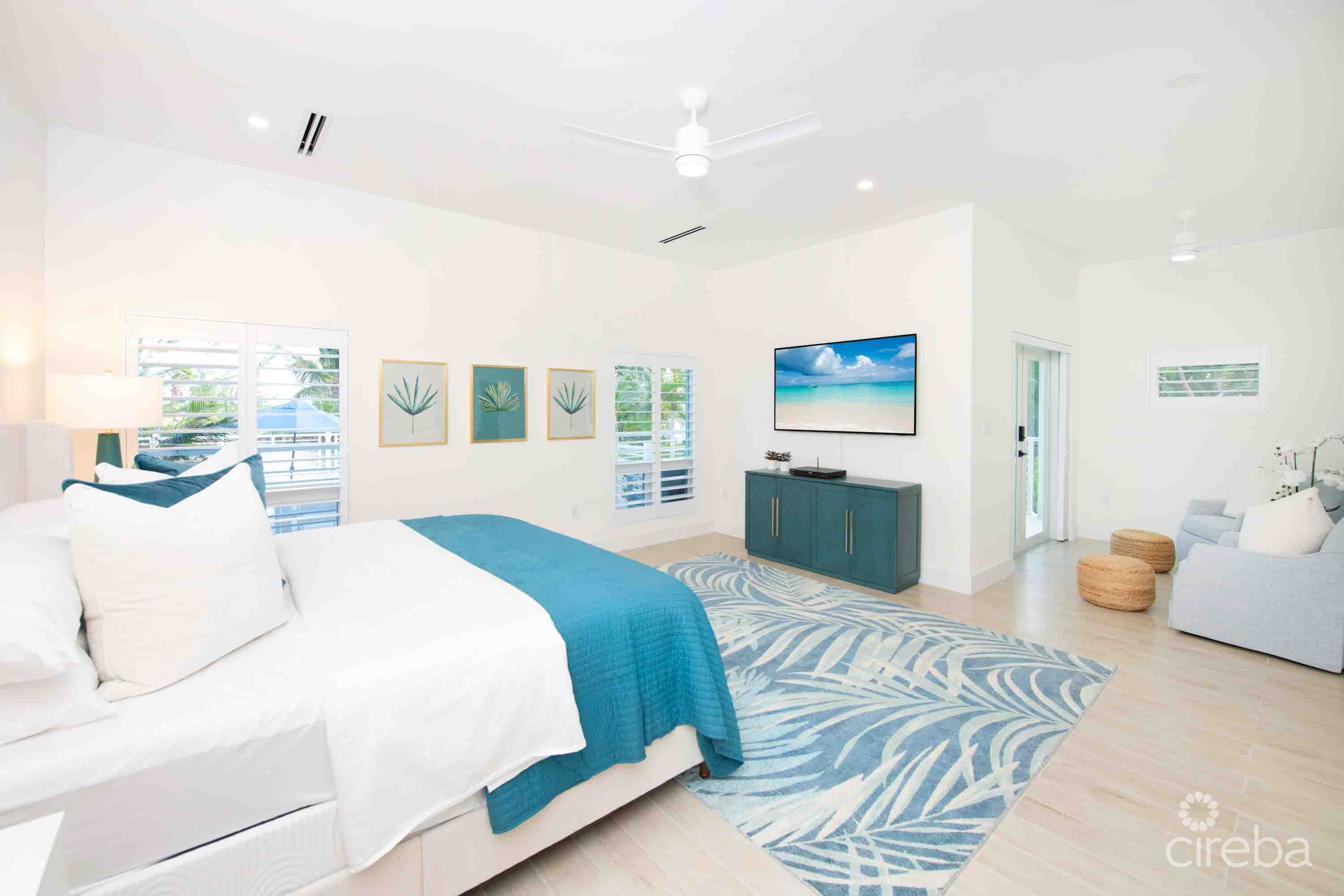 CARIB SUN – EXQUISITE WATERFRONT ESTATE W /GUESTHOUSE IN CAYMAN KAI