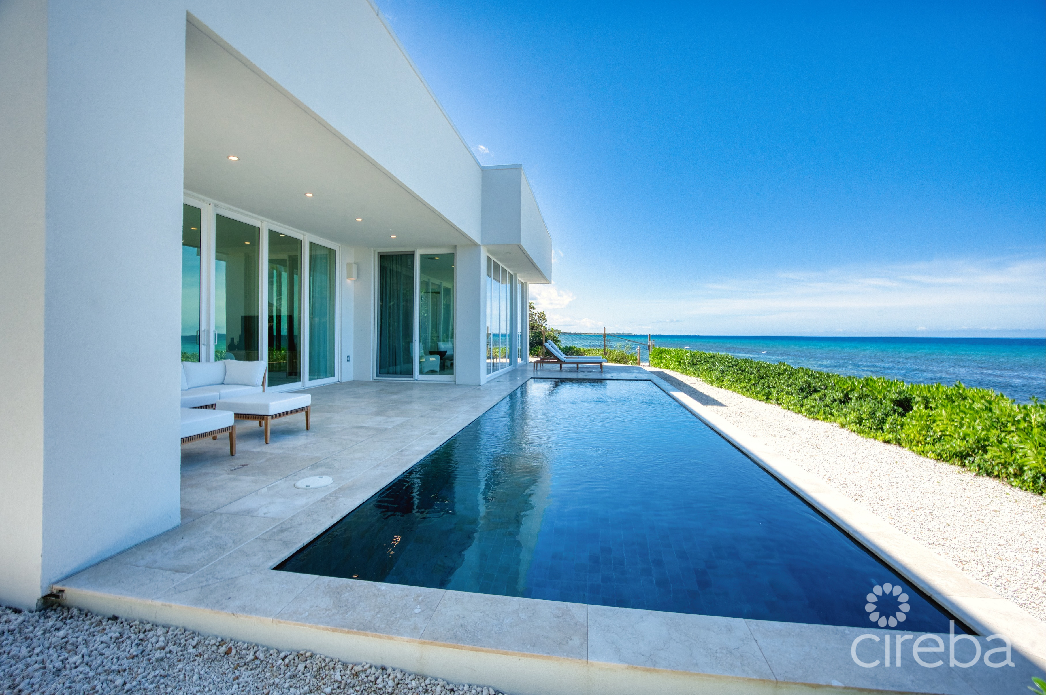 SEASIDE HIDEAWAY – FULLY RENOVATED BEACHFRONT GEM