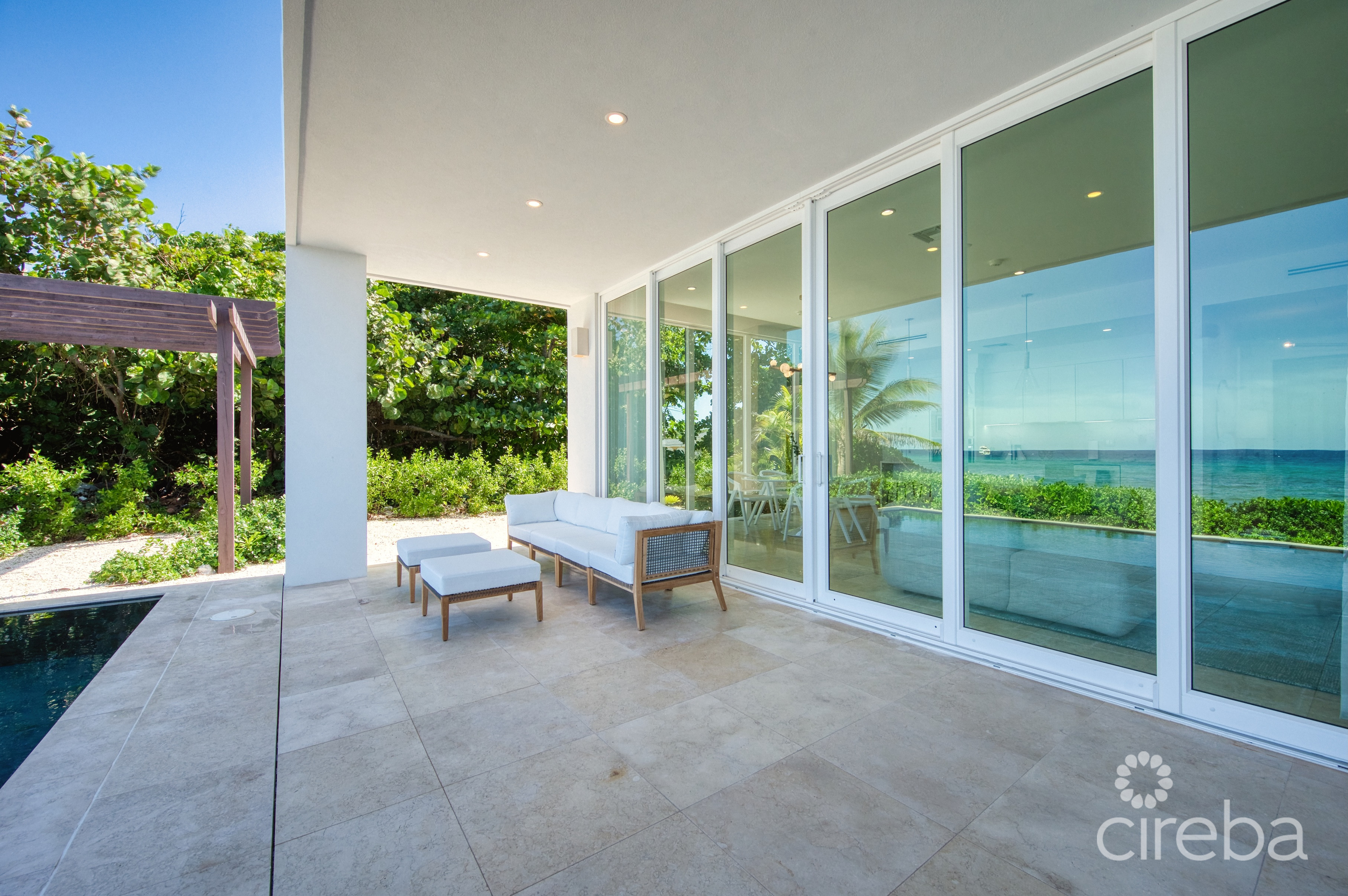 SEASIDE HIDEAWAY – FULLY RENOVATED BEACHFRONT GEM