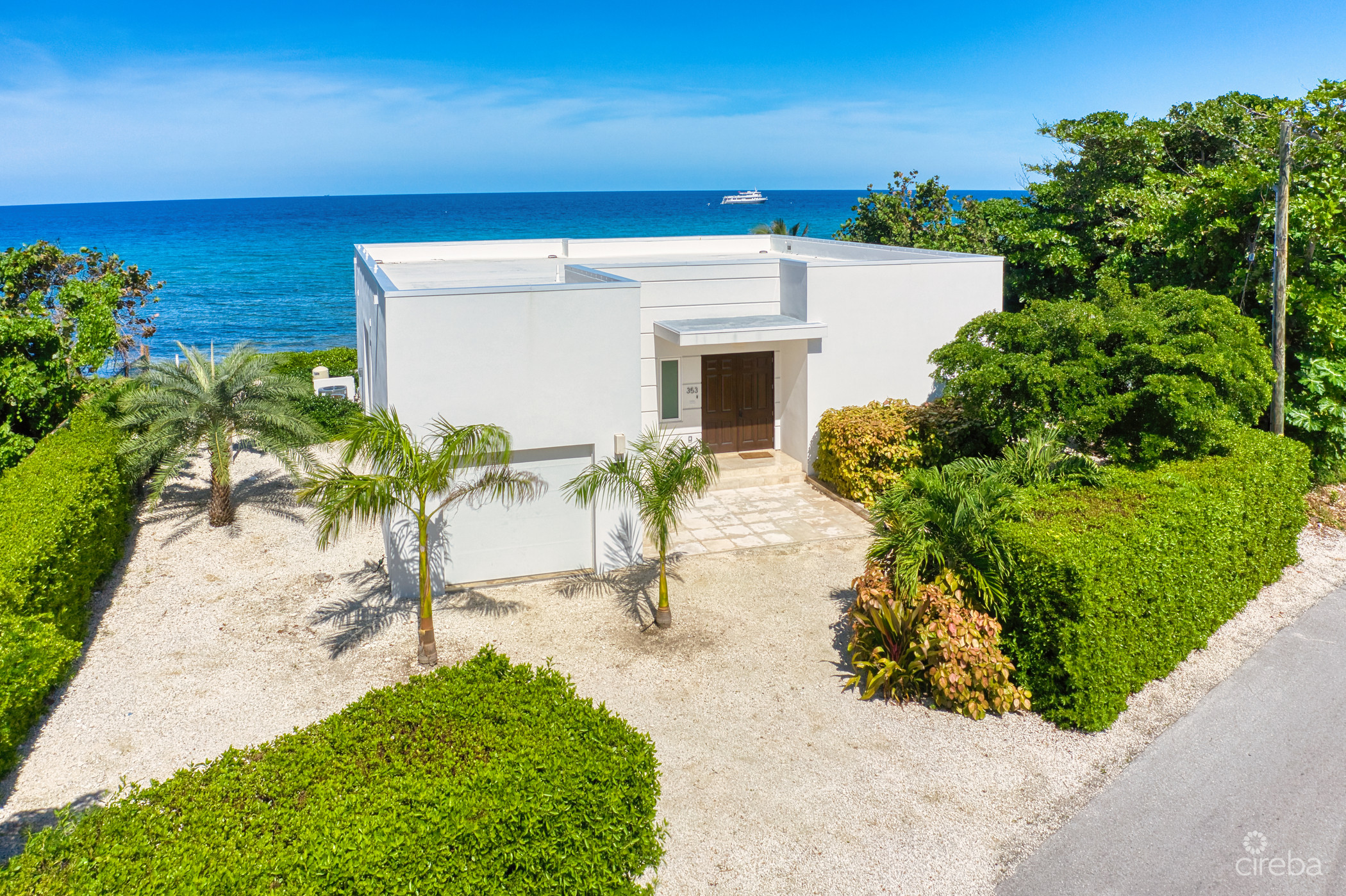 SEASIDE HIDEAWAY – FULLY RENOVATED BEACHFRONT GEM