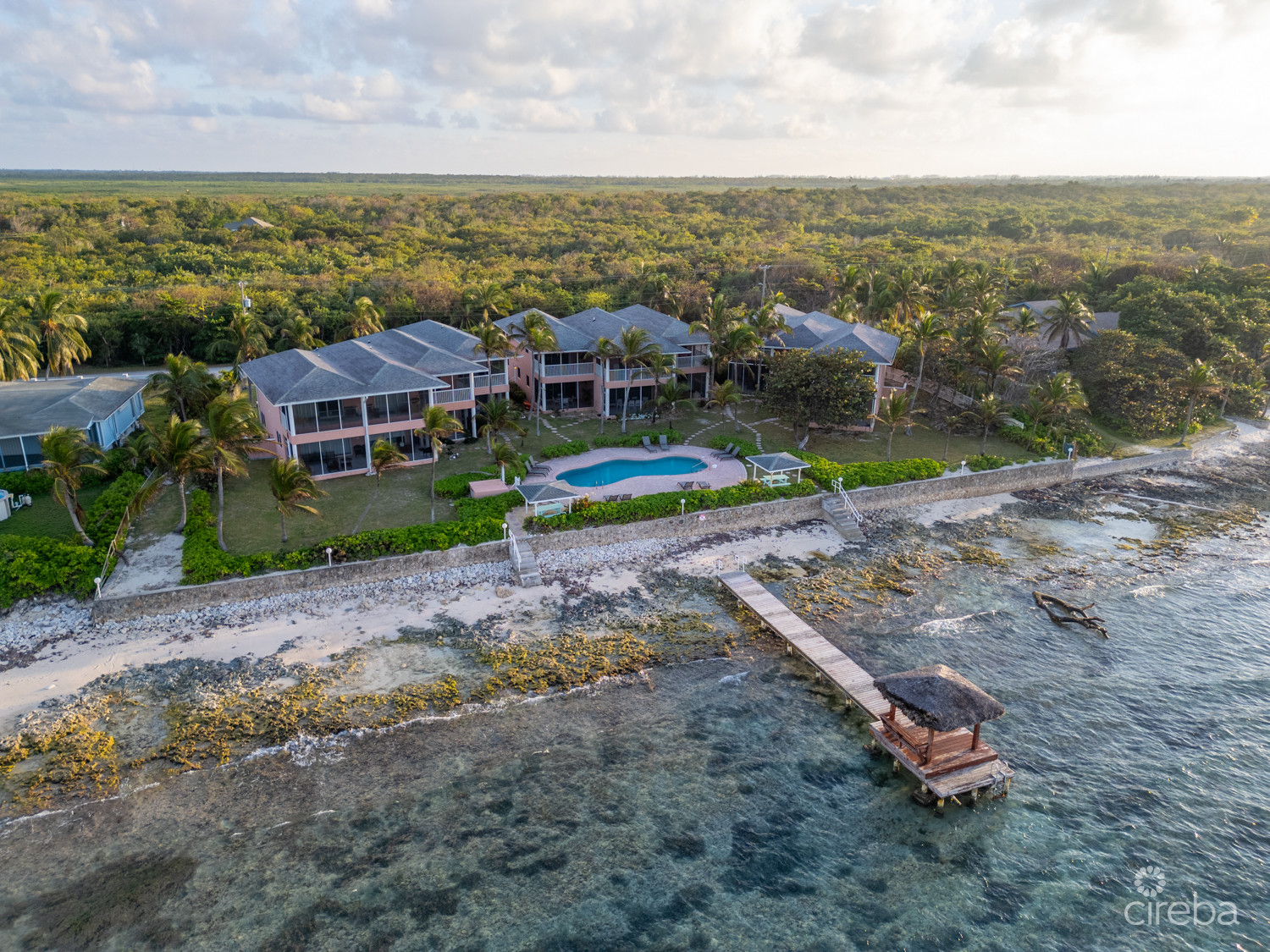 SPACIOUS OCEANFRONT CONDO WITH STUNNING VIEWS – NORTHERN LIGHTS #6