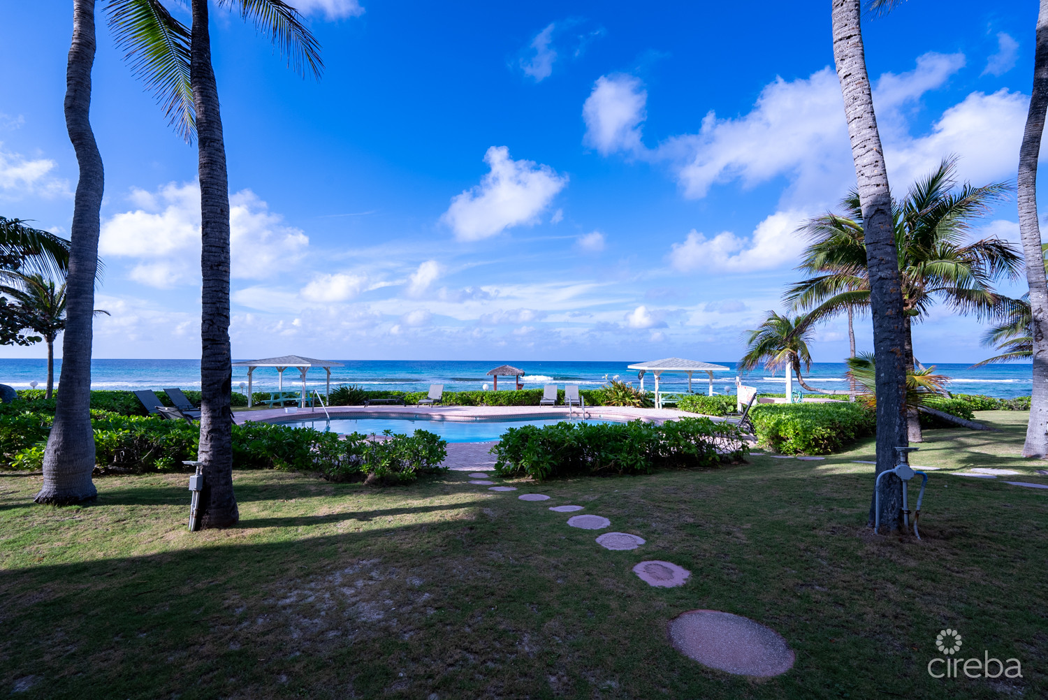 SPACIOUS OCEANFRONT CONDO WITH STUNNING VIEWS – NORTHERN LIGHTS #6