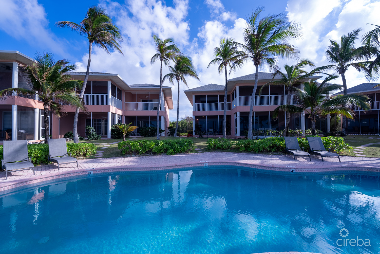 SPACIOUS OCEANFRONT CONDO WITH STUNNING VIEWS – NORTHERN LIGHTS #6