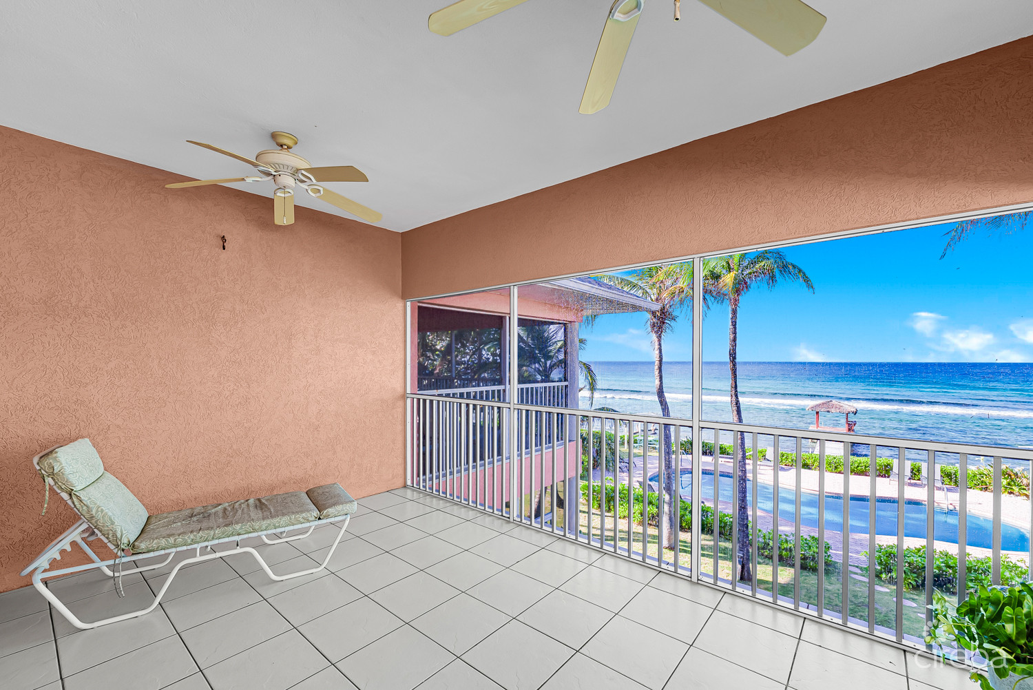SPACIOUS OCEANFRONT CONDO WITH STUNNING VIEWS – NORTHERN LIGHTS #6