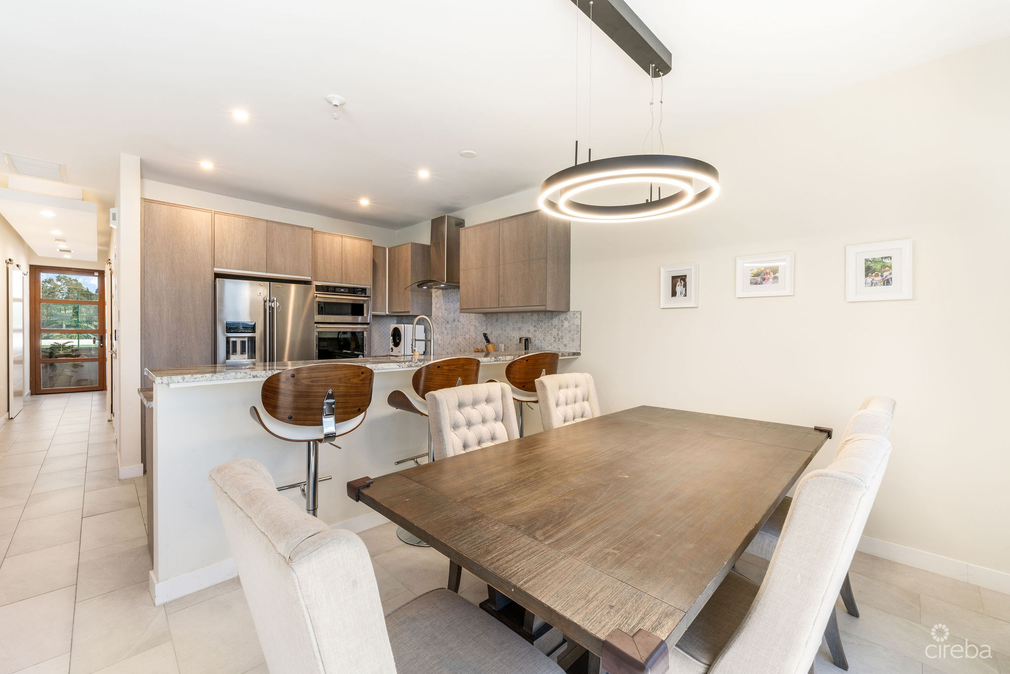 ARVIA 3-BEDROOM CANAL FRONT UNIT WITH DOCK