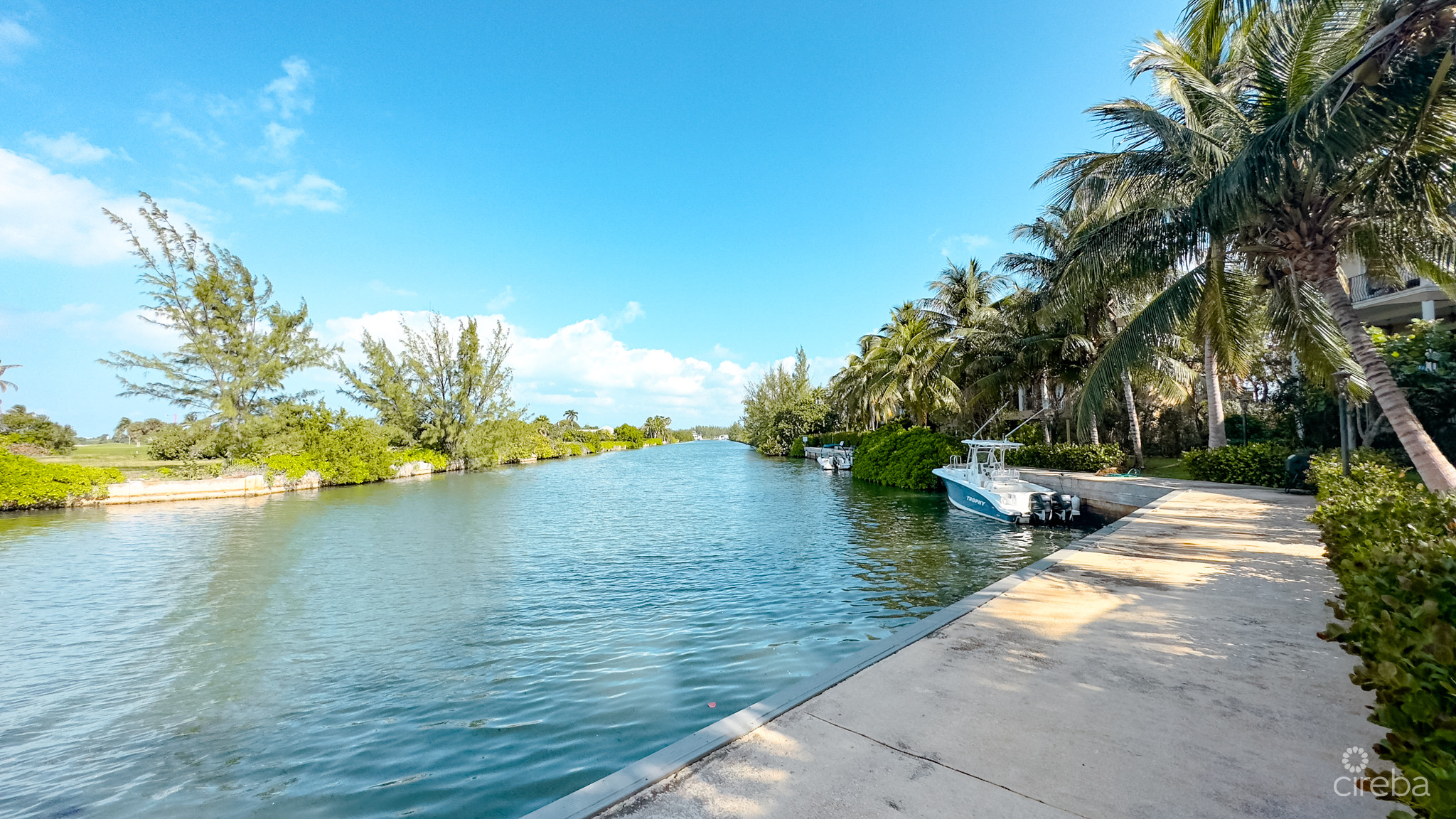 TURNBERRY VILLAS, CRYSTAL HARBOUR