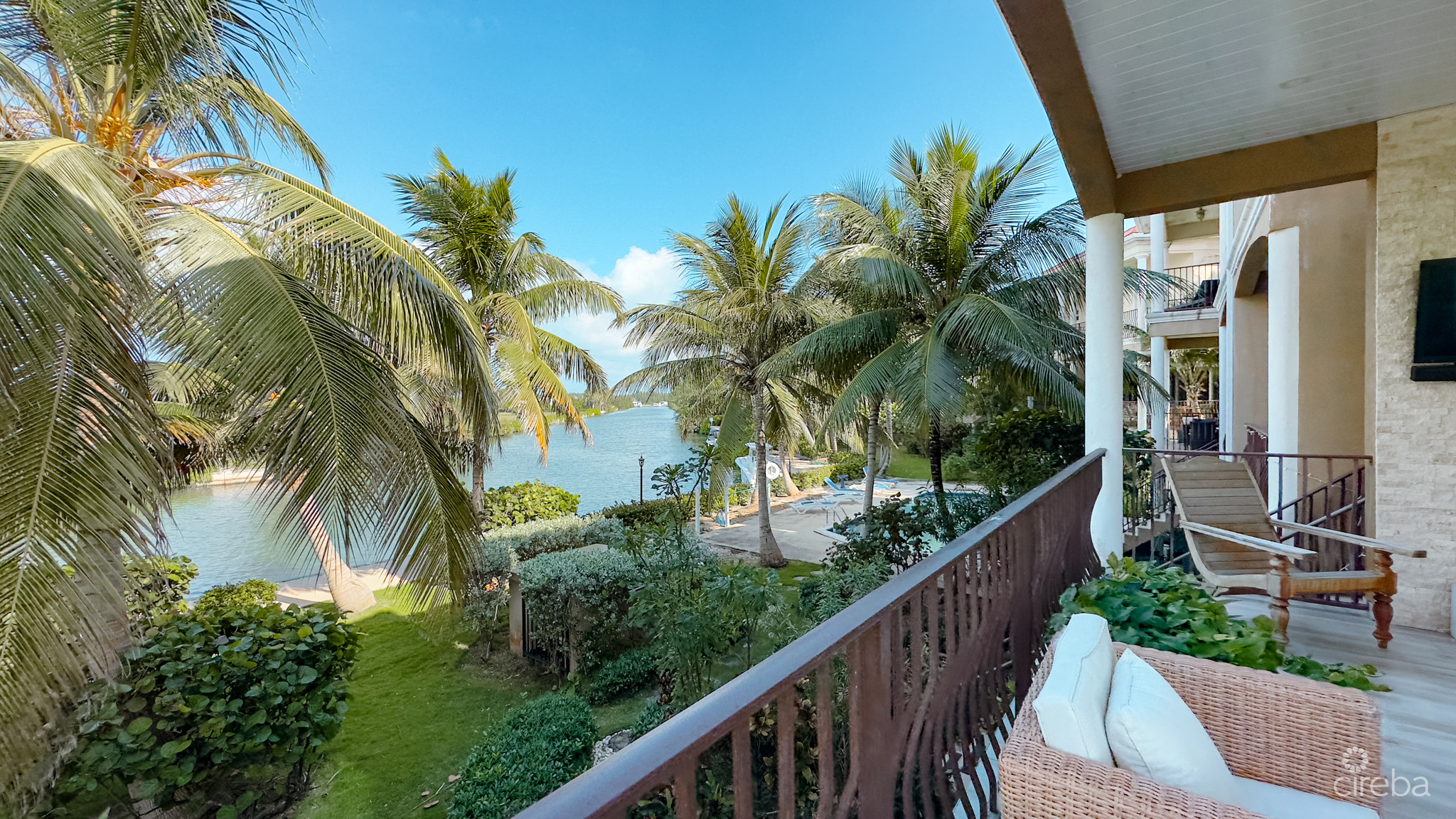 TURNBERRY VILLAS, CRYSTAL HARBOUR