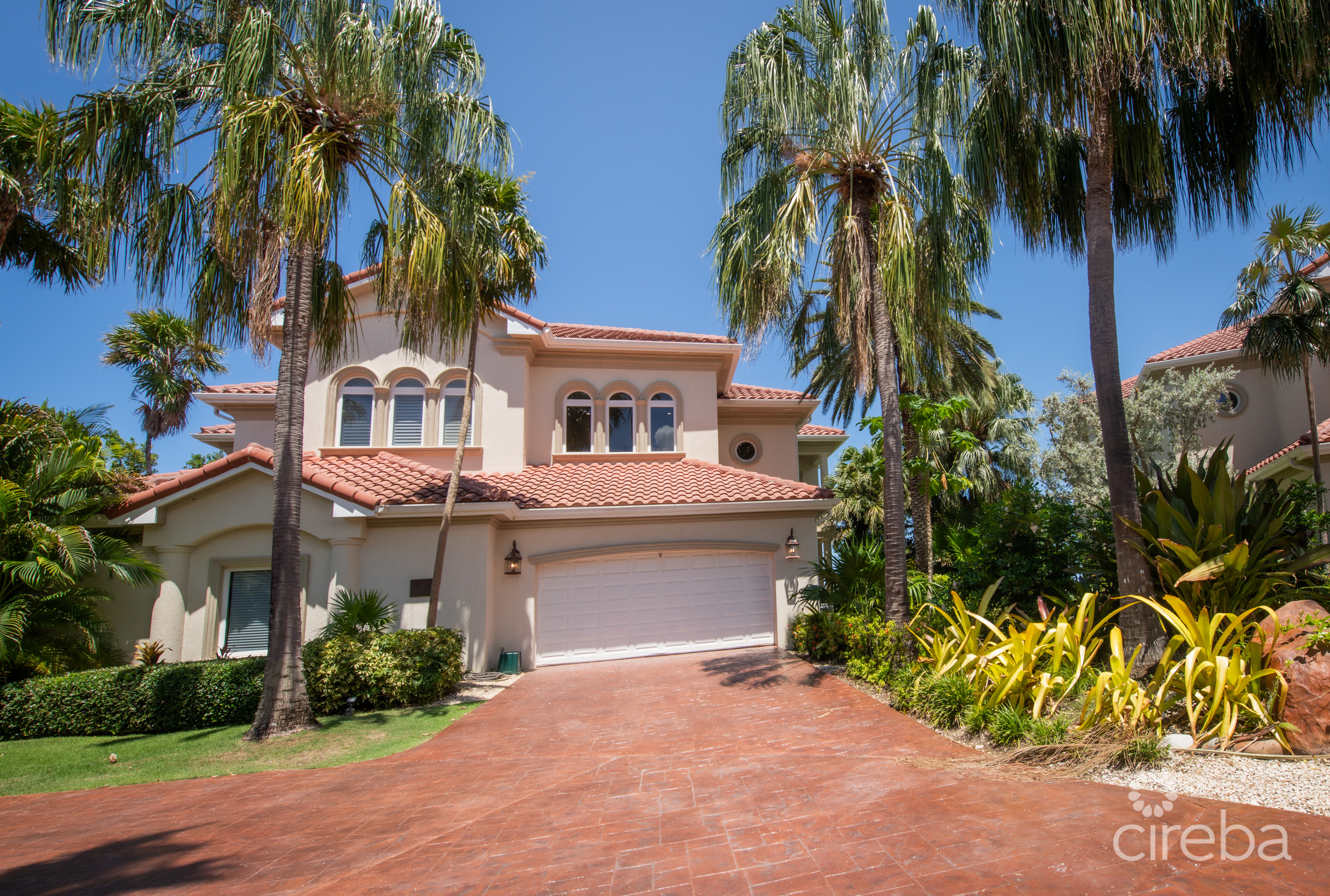 VISCAYA HOME, GOVERNOR’S HARBOUR CREEK