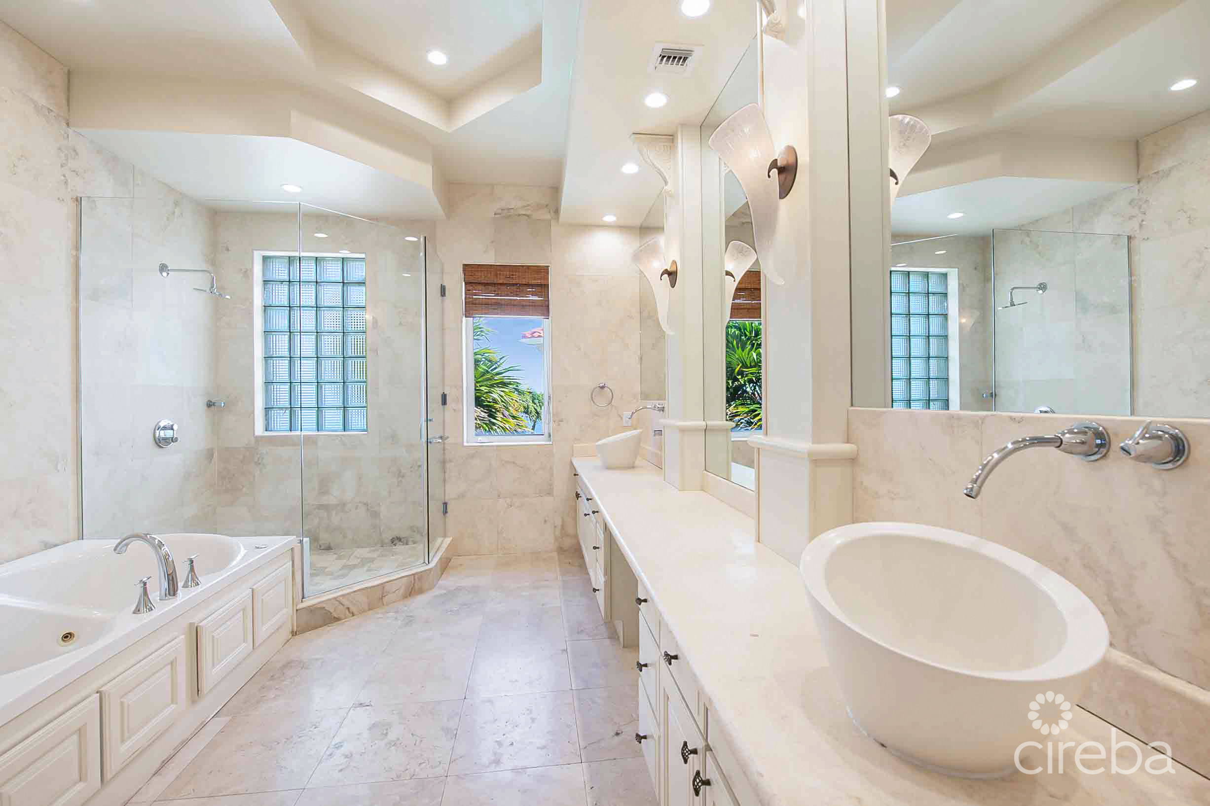 VISCAYA HOME, GOVERNOR’S HARBOUR CREEK