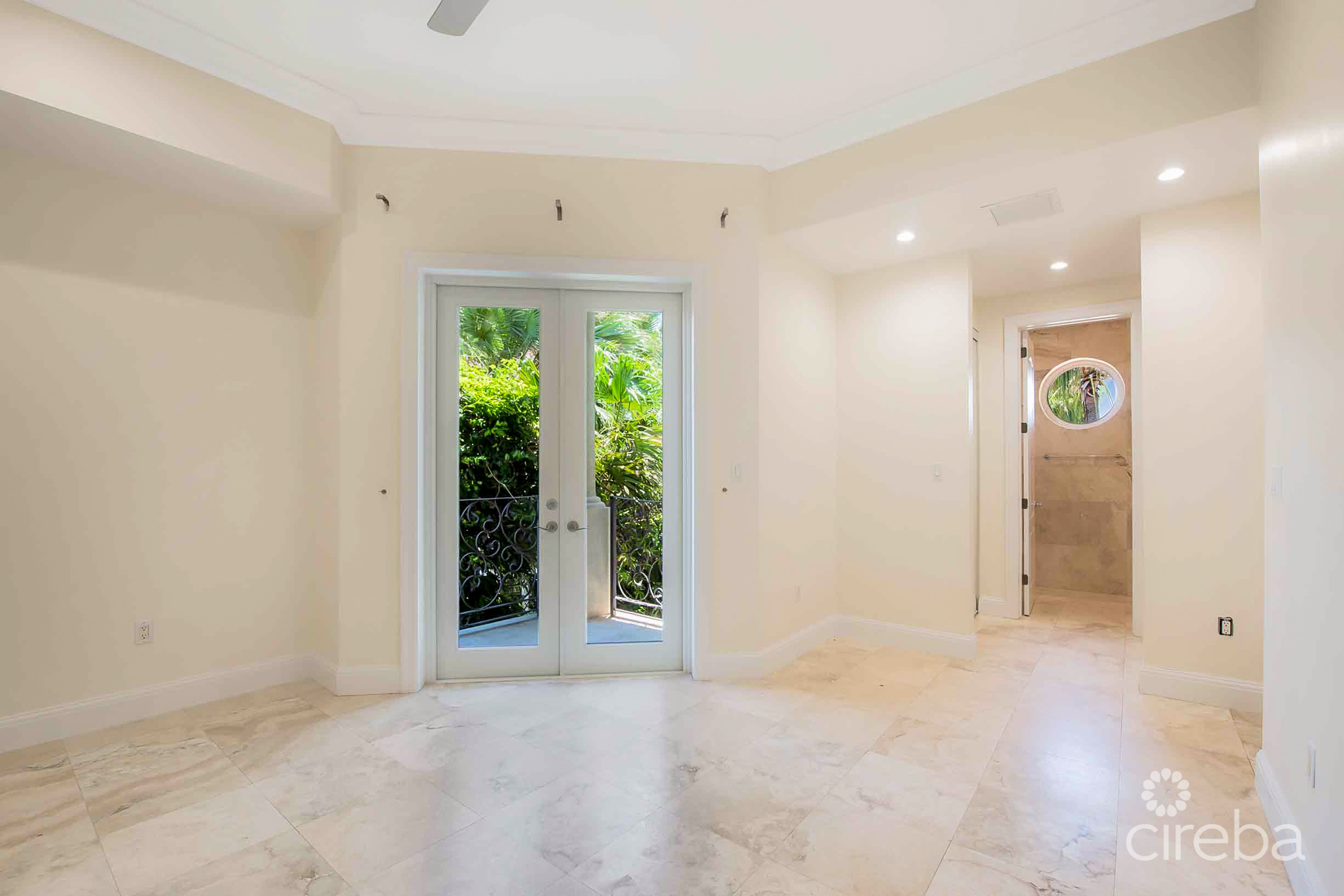 VISCAYA HOME, GOVERNOR’S HARBOUR CREEK