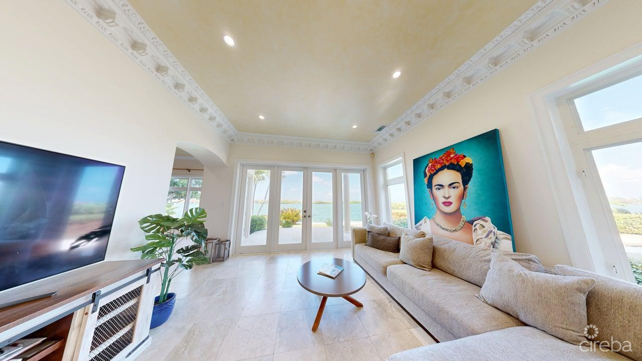 VISCAYA HOME, GOVERNOR’S HARBOUR CREEK