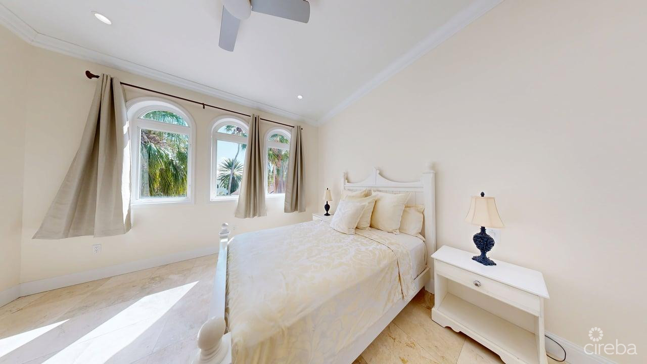 VISCAYA HOME, GOVERNOR’S HARBOUR CREEK