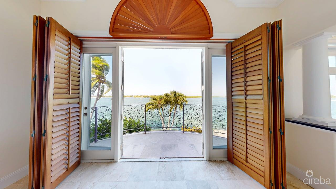 VISCAYA HOME, GOVERNOR’S HARBOUR CREEK