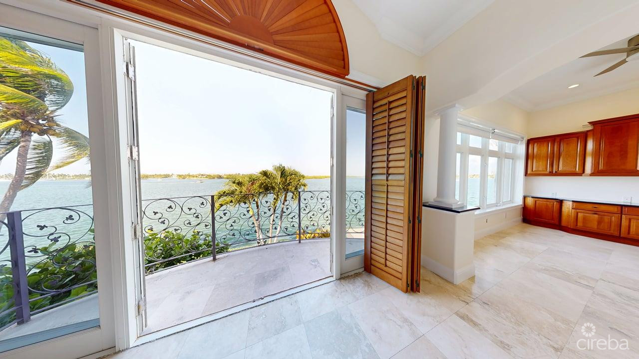 VISCAYA HOME, GOVERNOR’S HARBOUR CREEK
