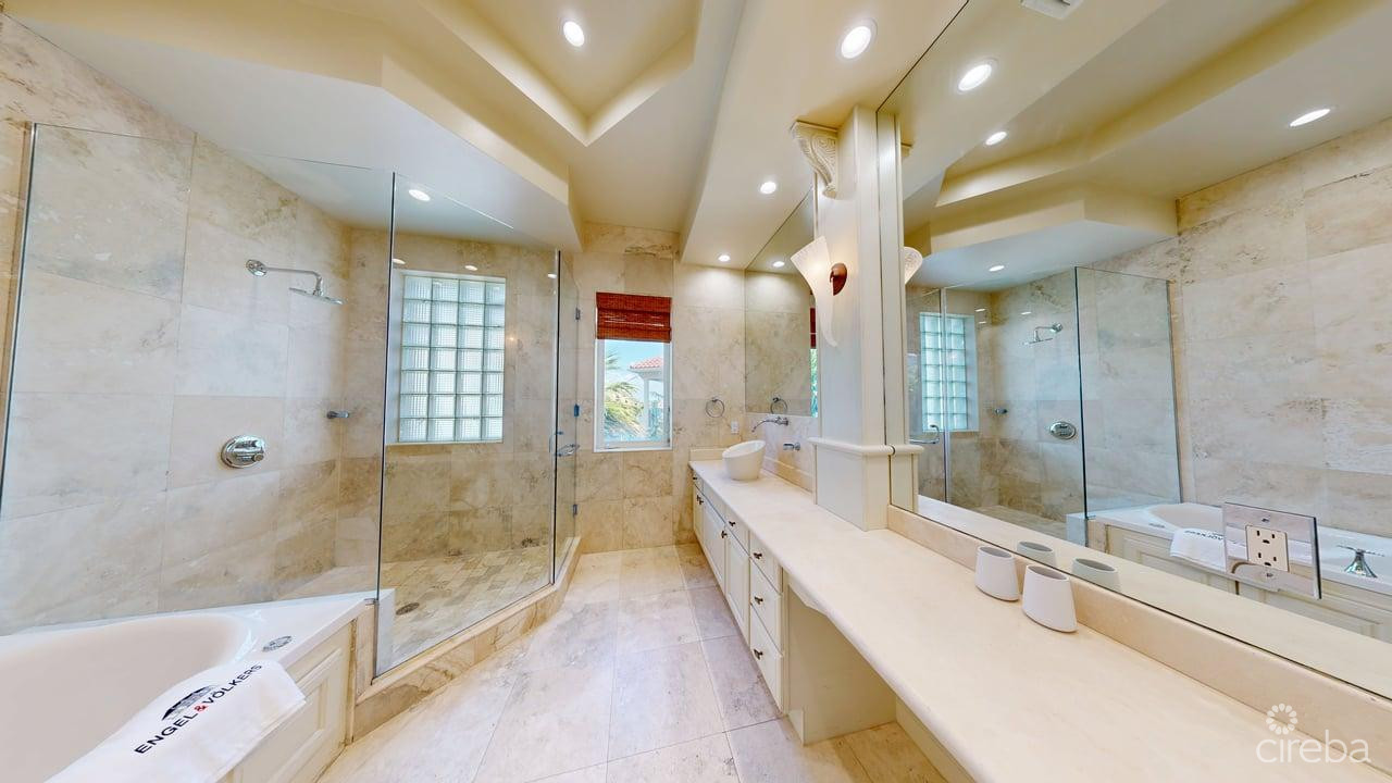 VISCAYA HOME, GOVERNOR’S HARBOUR CREEK