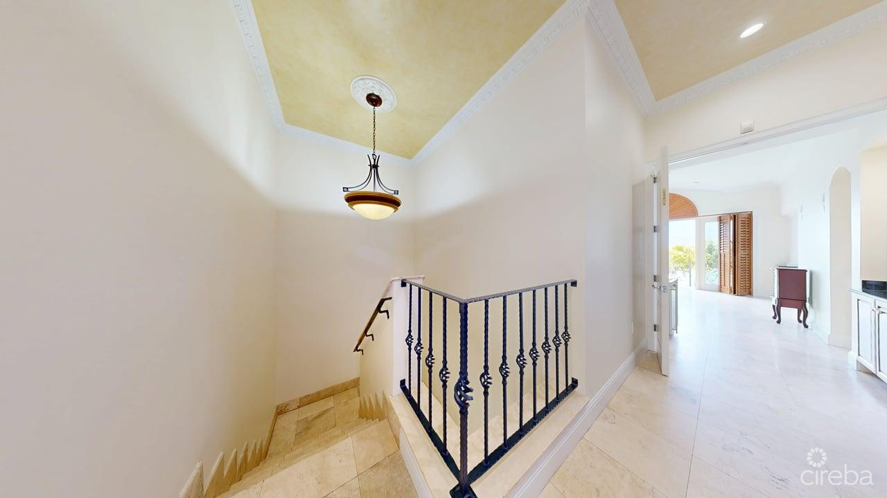 VISCAYA HOME, GOVERNOR’S HARBOUR CREEK