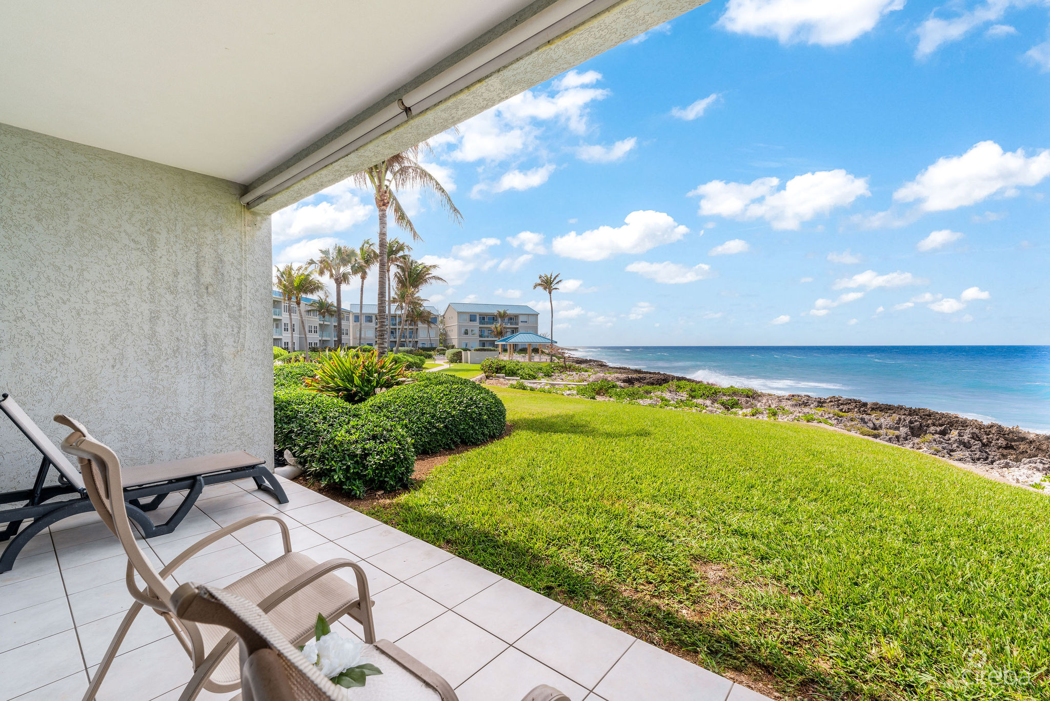 OCEANFRONT GROUND FLOOR OCEAN POINTE VILLAS