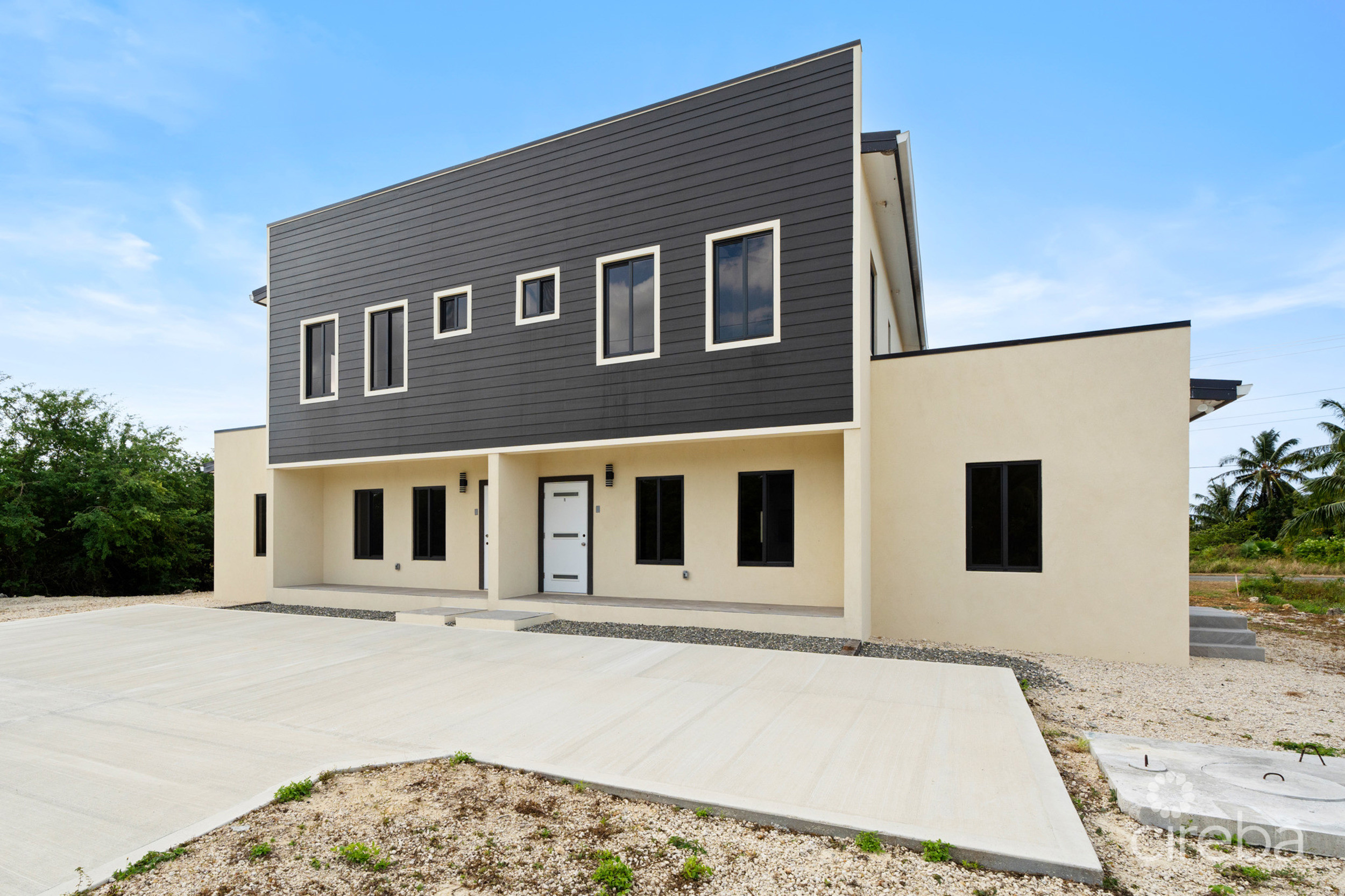 #2 BRAND NEW 3 BED 3.5 BATH DUPLEX –  LOOKOUT GARDENS