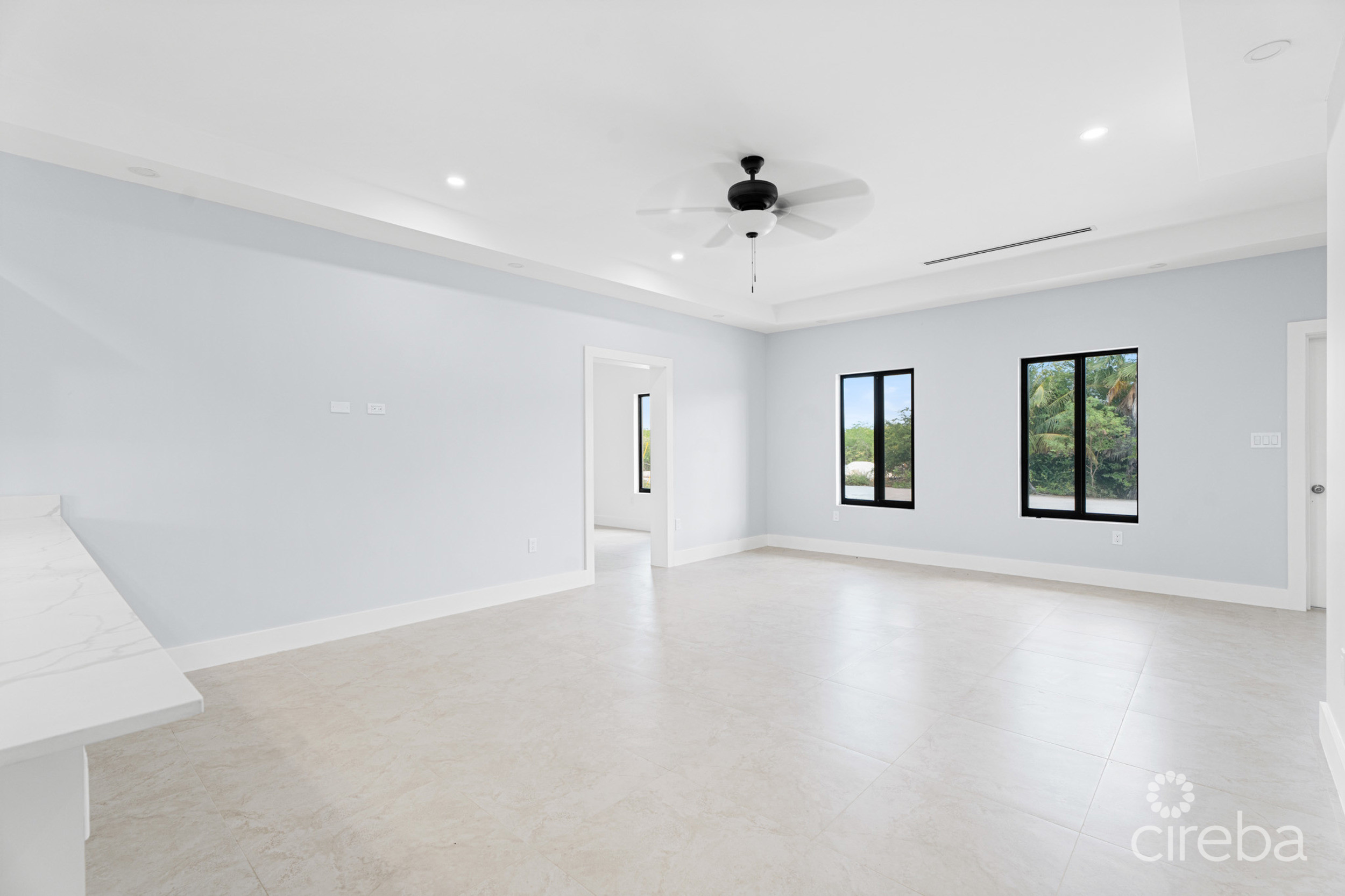 #2 BRAND NEW 3 BED 3.5 BATH DUPLEX –  LOOKOUT GARDENS
