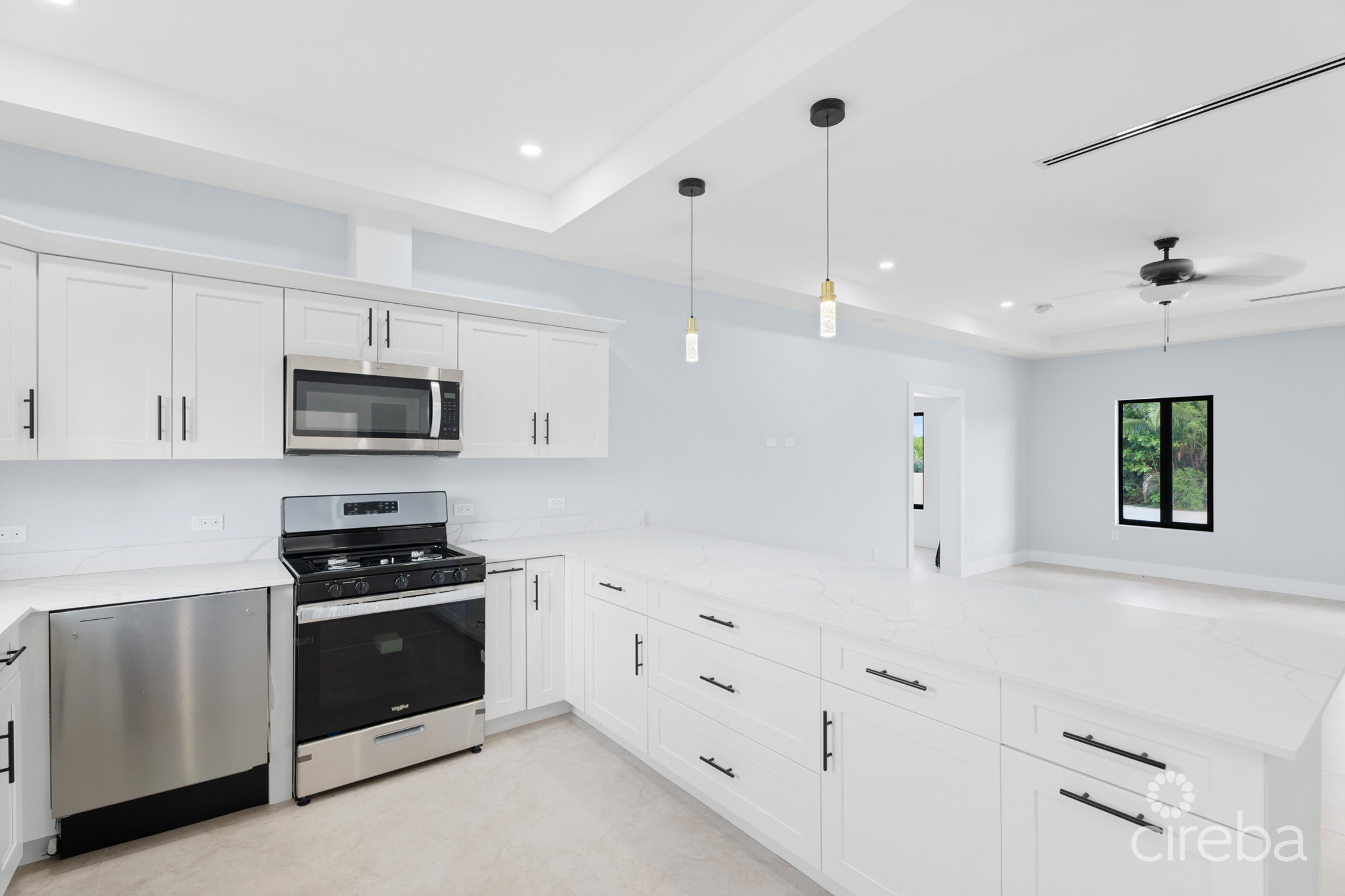 #2 BRAND NEW 3 BED 3.5 BATH DUPLEX –  LOOKOUT GARDENS